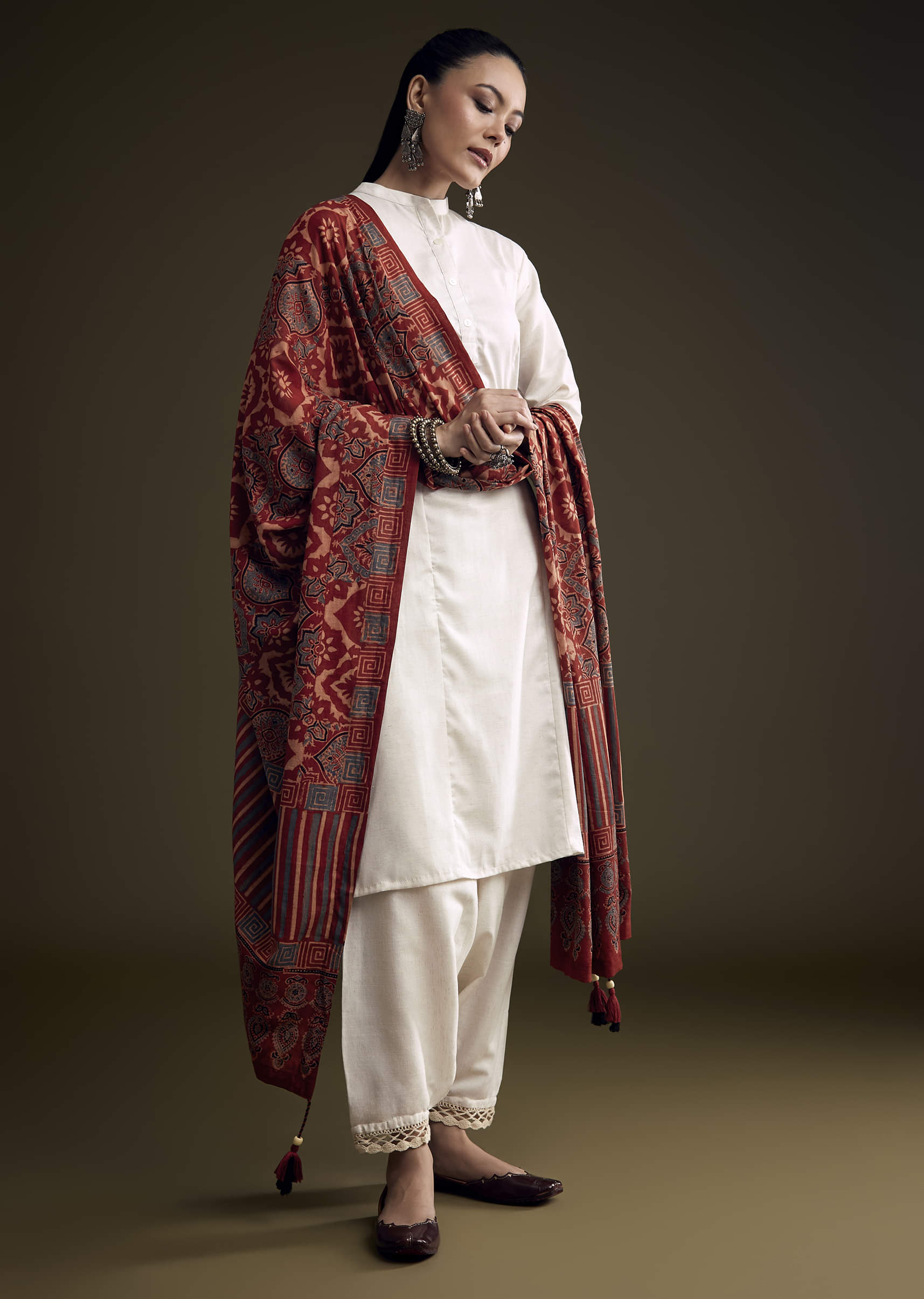 off-white-khadi-dhoti-suit-with-red-hand-dyed-ajrakh-dupatta-sg356595-3.jpg