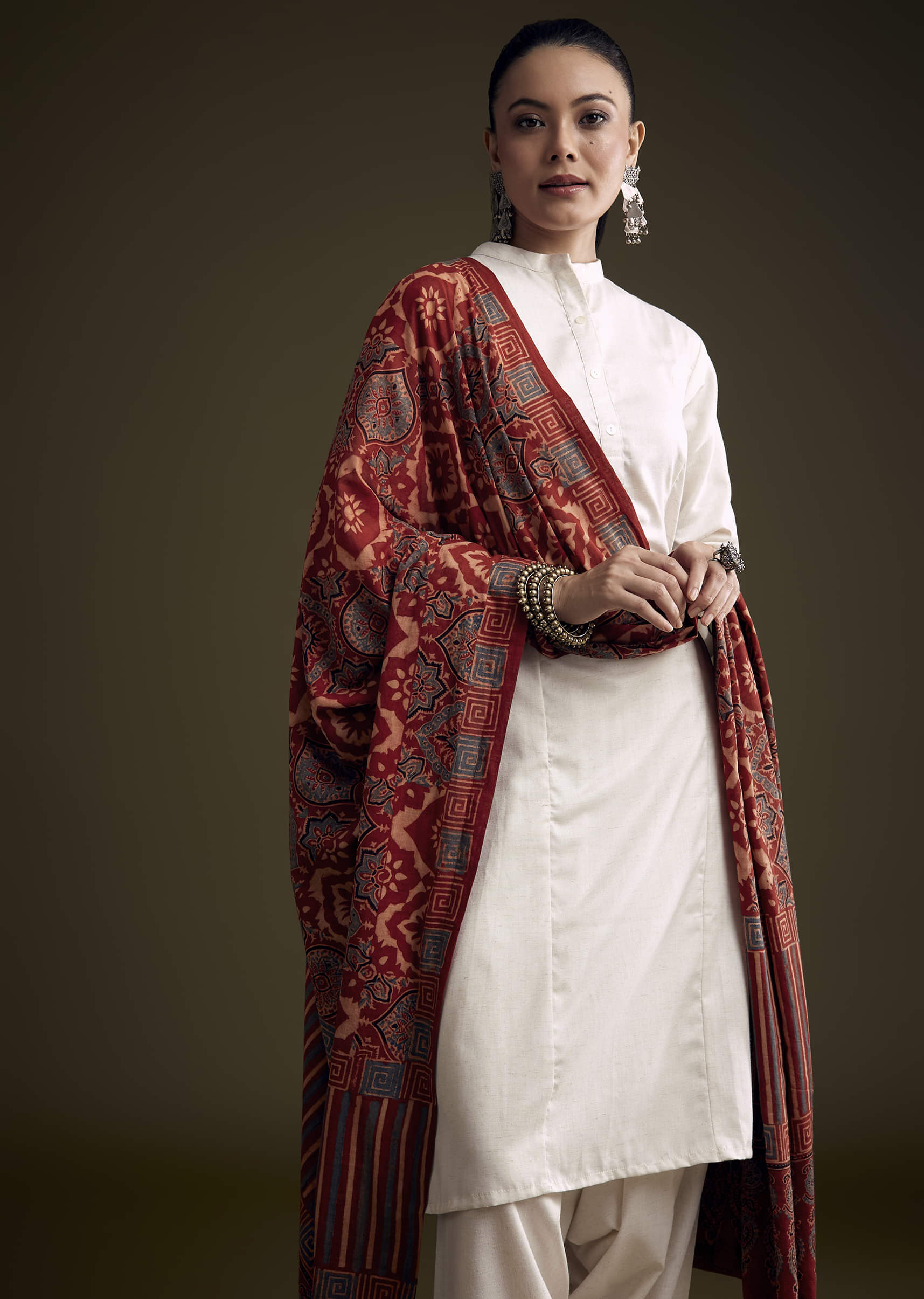 off-white-khadi-dhoti-suit-with-red-hand-dyed-ajrakh-dupatta-sg356595-4.jpg