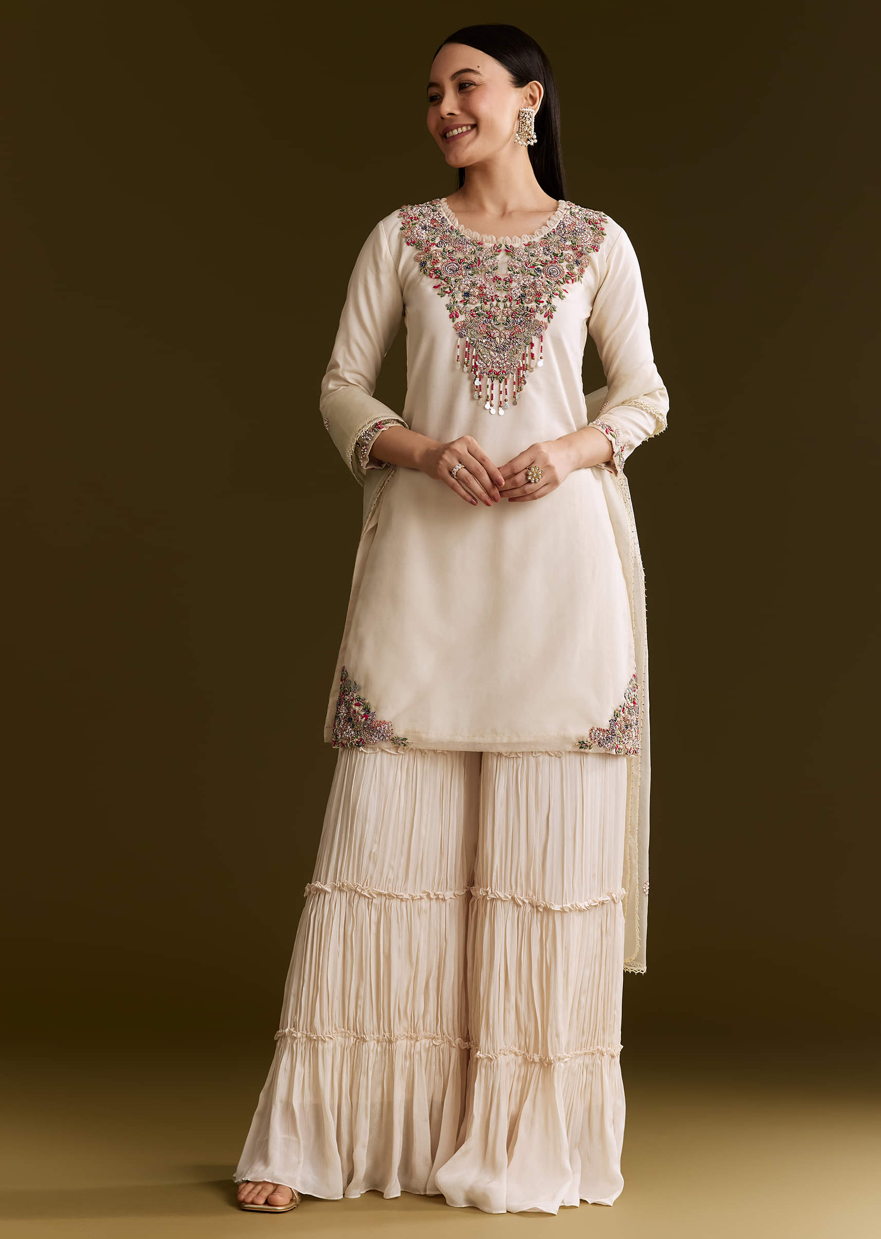 off-white-organza-embroidered-kurta-set-with-dupatta-sg324631-2_ee8289e7-f9b7-4080-8667-9099ed1a3b10.jpg