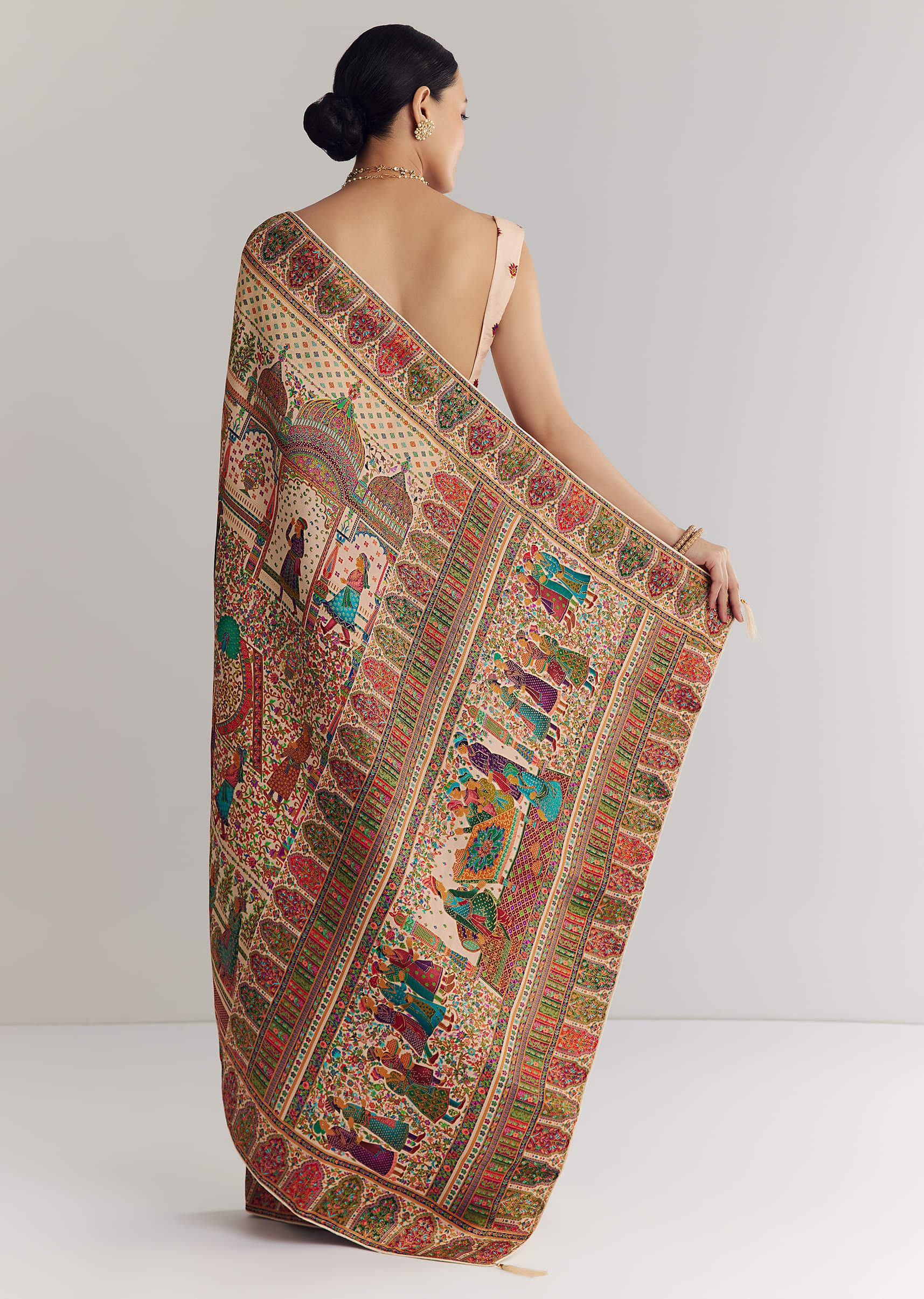 off-white-saree-in-natural-traditional-prints-sg311933-4_3e6cf8ec-ab45-4e38-b860-071780c6e941.jpg