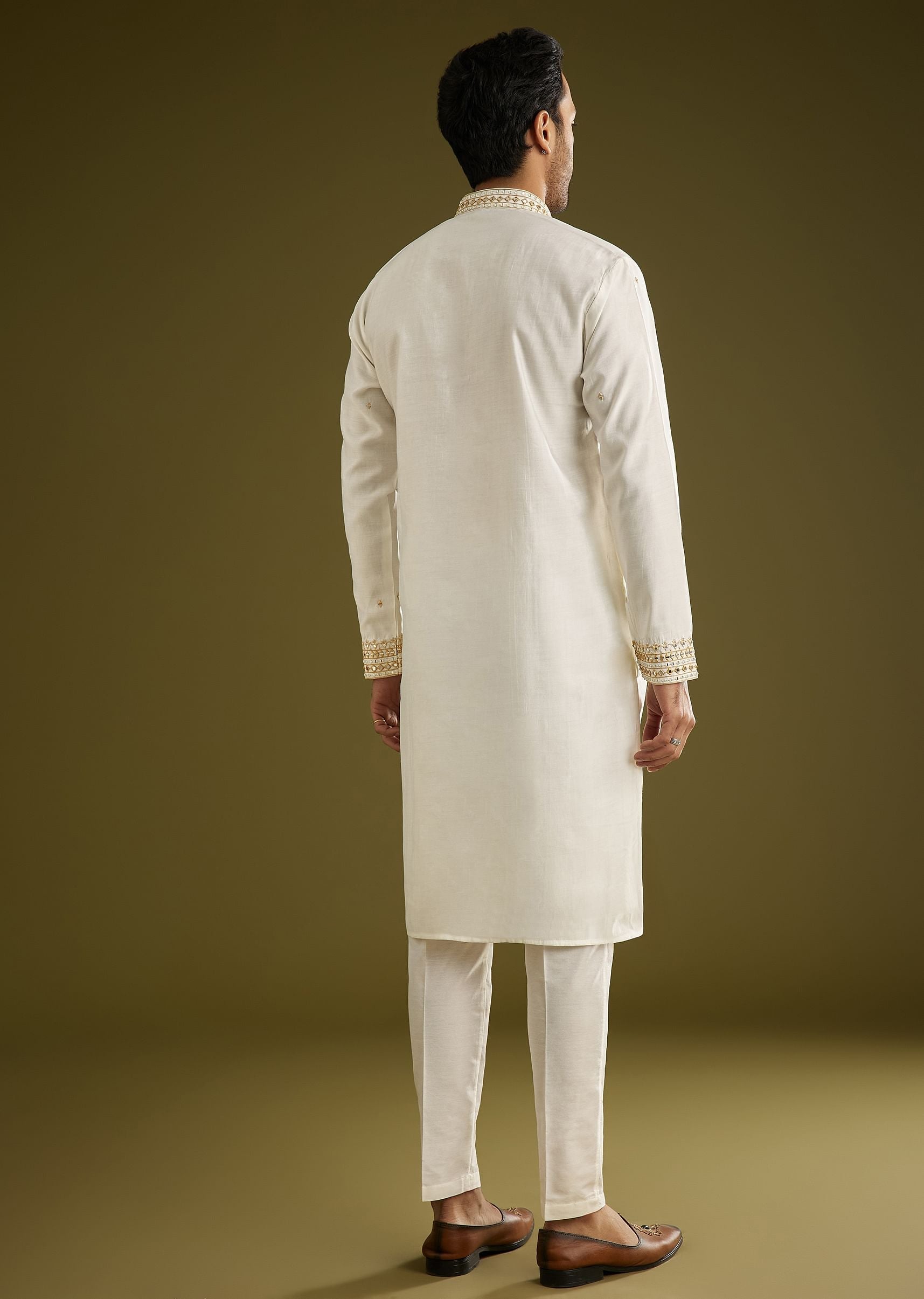 off-white-silk-kurta-set-with-mirror-thread-embroidered-yoke-sg309121-5_4210d76e-1c25-435f-afc6-aa8c79341a87.jpg