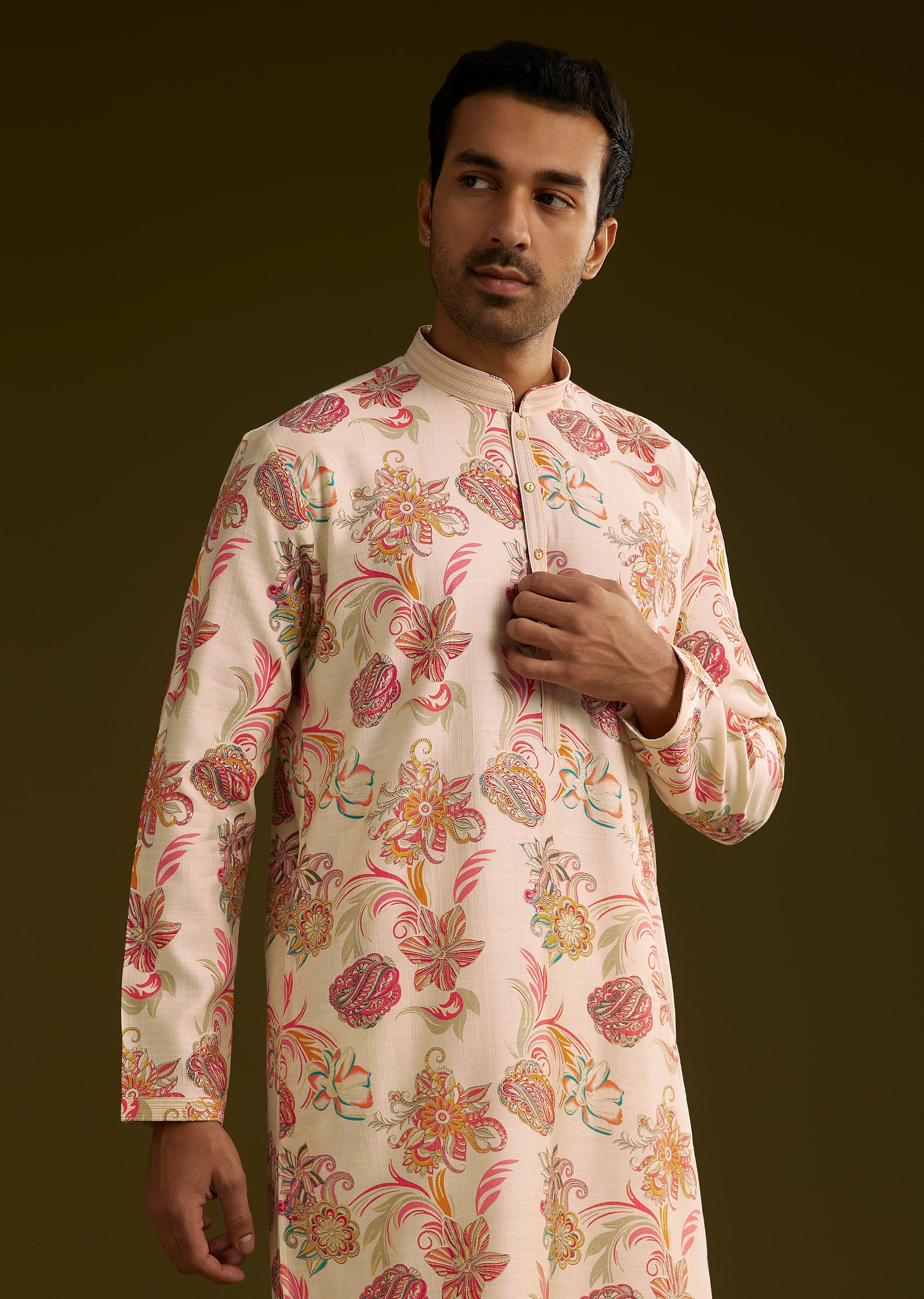 off-white-silk-kurta-set-with-warm-coloured-nature-motifs-sg309474-4_3f61ddea-bce1-4aef-809c-6980132d639a.jpg