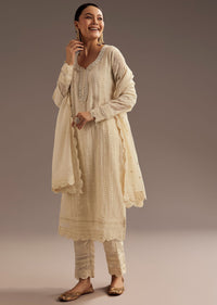 off-white-thread-motiwork-chanderi-kurta-dupatta-set-sg306263-2_470d1b05-5b2e-4d08-8fe1-4a1e353e6614.jpg