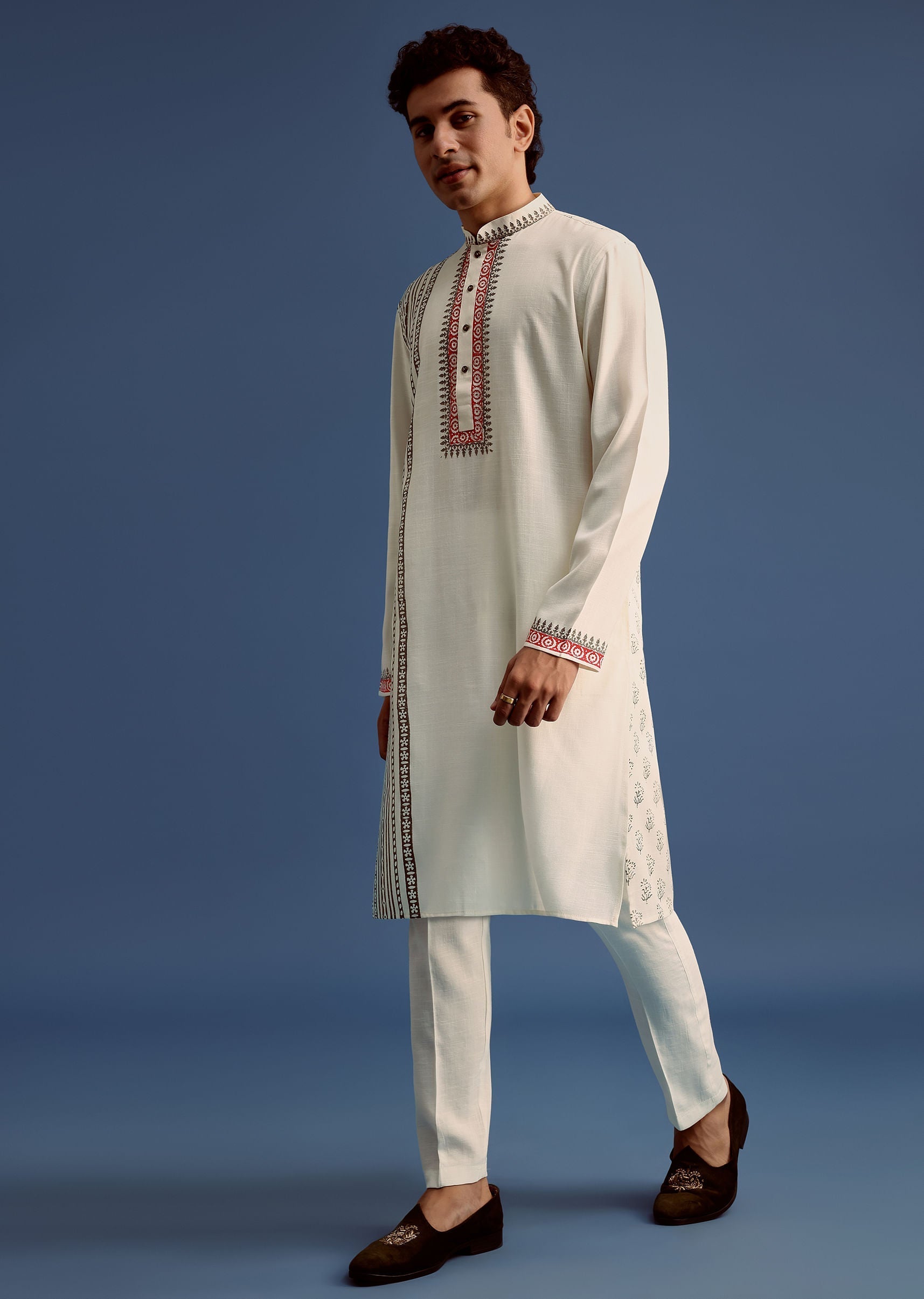 off_white_block_printed_kurta_set_with_zari_hand_embroidery-sg237022_7_9e6261dc-fc3c-4da2-acab-e1442e9ac59b.jpg