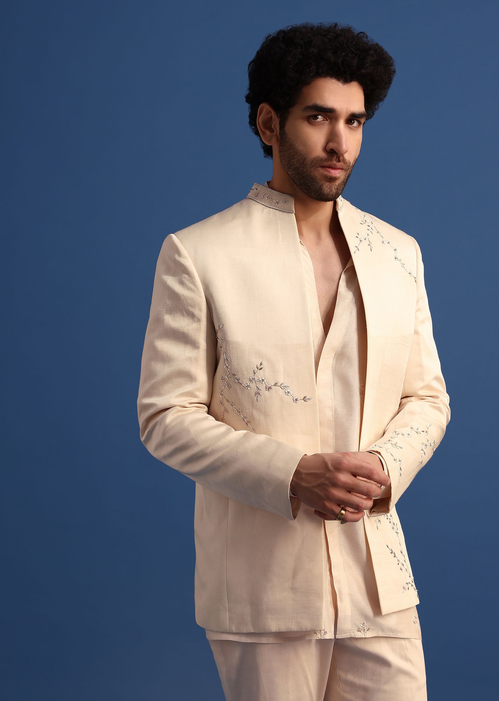 off_white_embroidered_linen_jodhpuri_suit-sg253758_5_f781e38c-d6c3-4688-b861-1f7e458b10c1.jpg