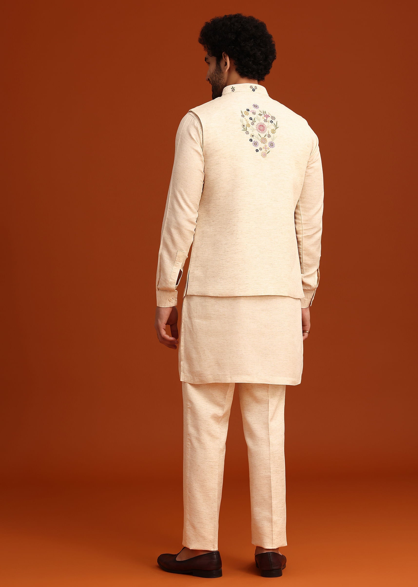 off_white_floral_hand_embroidered_kurta_jacket_set-sg273072_8_e3548363-b78a-4ed5-8601-512fc40c956a.jpg