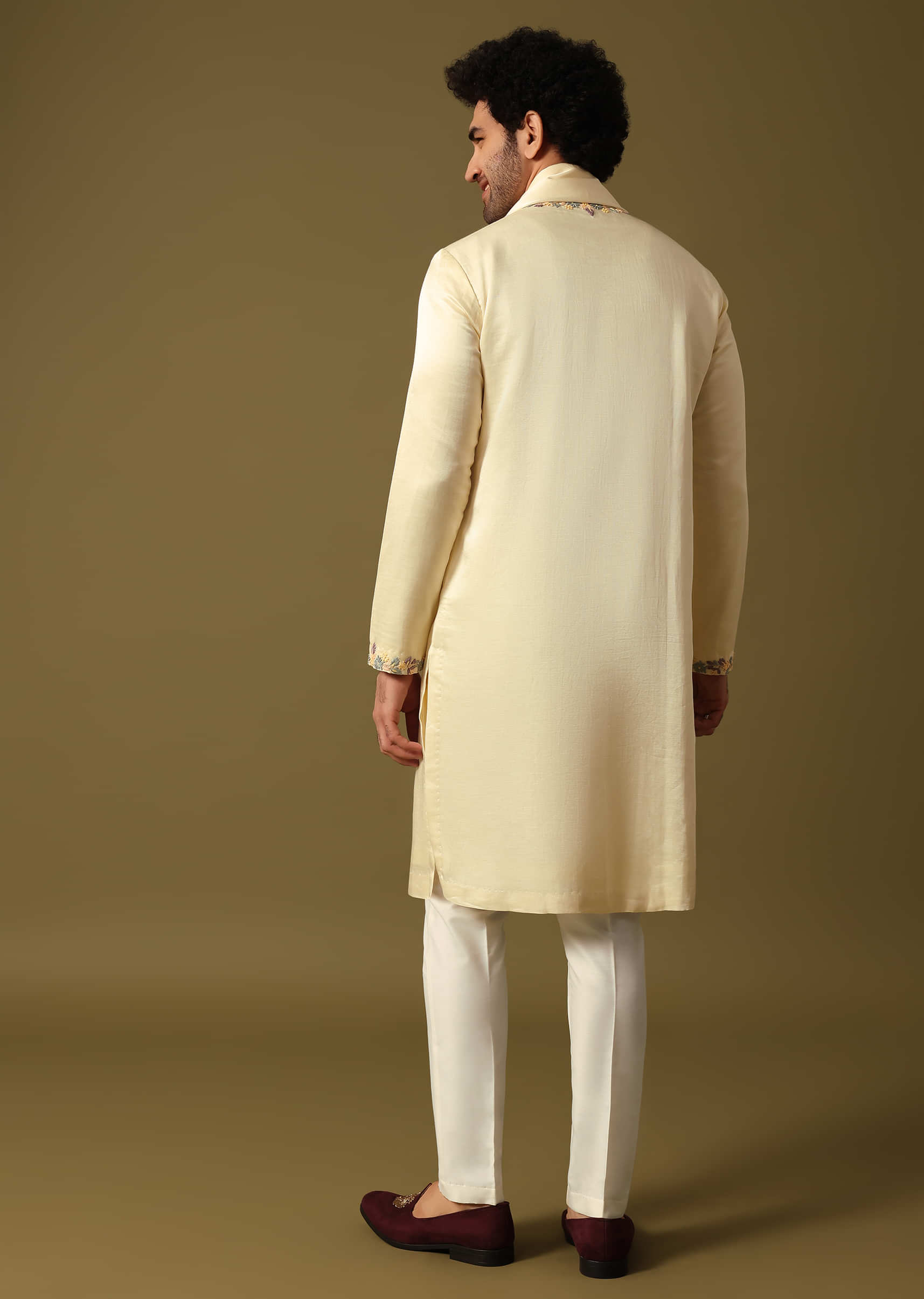off_white_kurta_pant_set_with_resham_work-sg229598_3_d6a71ba8-1776-41b5-a58c-5d0852013b4d.jpg