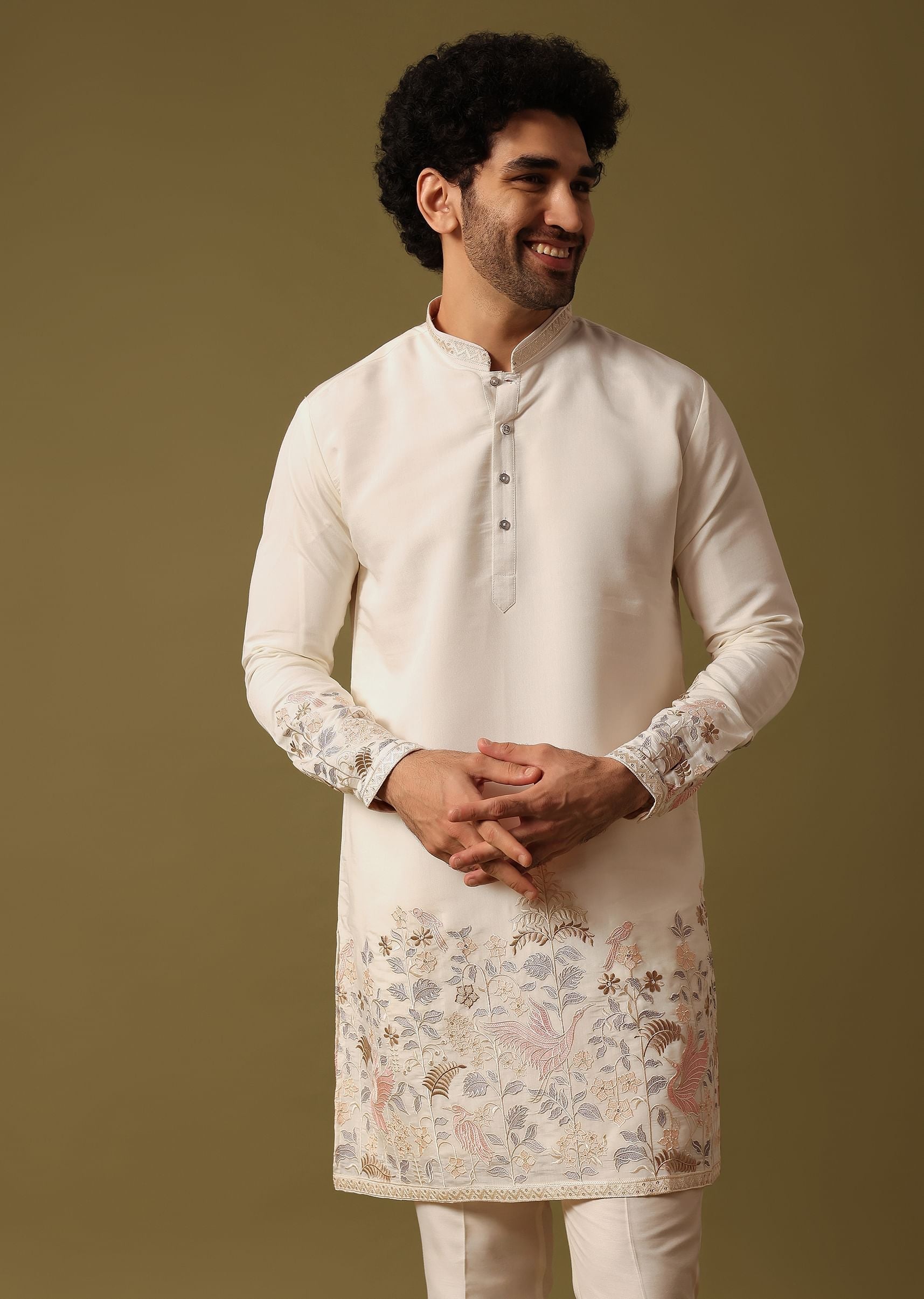 off_white_kurta_set_in_resham-sg228966_11_e62ea750-3c03-4d65-a146-532fcb616127.jpg