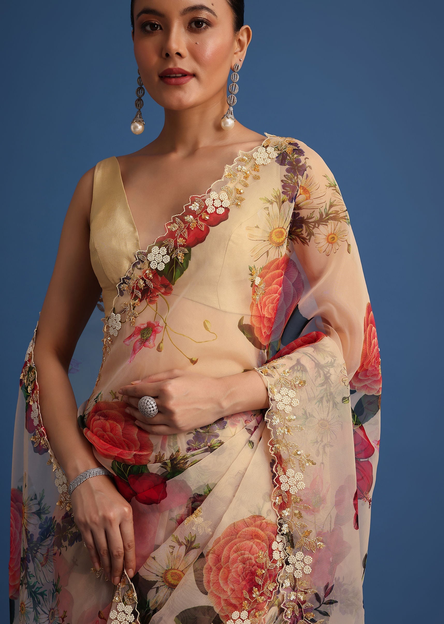 off_white_organza_floral_printed_saree_with_embroidered_border-sg191026_9_cd289015-38eb-4002-acaa-d779a5d8f952.jpg