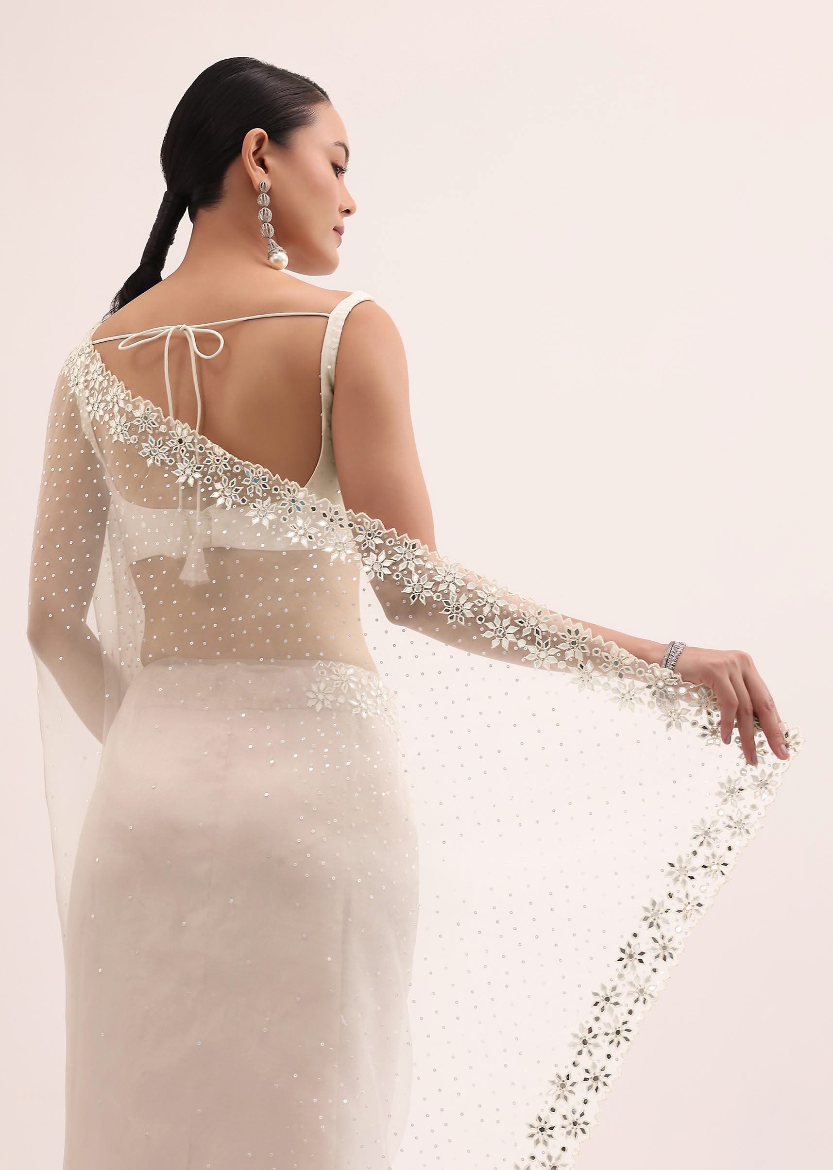 off_white_organza_saree_in_sequins_with_unstitched_blouse-sg213860_3_8360d13a-7790-43d0-ba4a-a517e64b930e.jpg