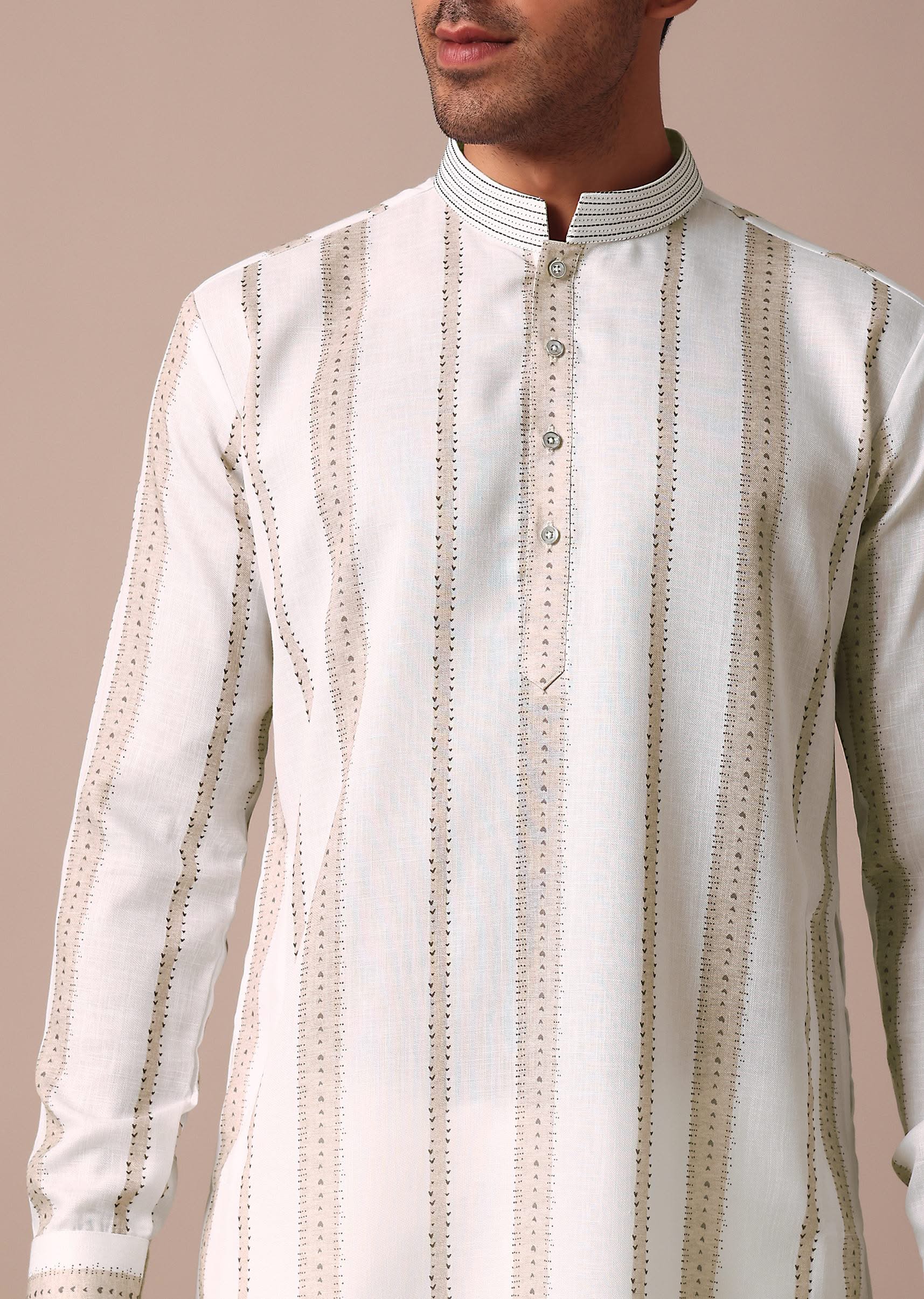 off_white_printed_kurta_with_embroidery-sg214880_4_2477ad79-f96d-4346-838d-68def83ecfd8.jpg