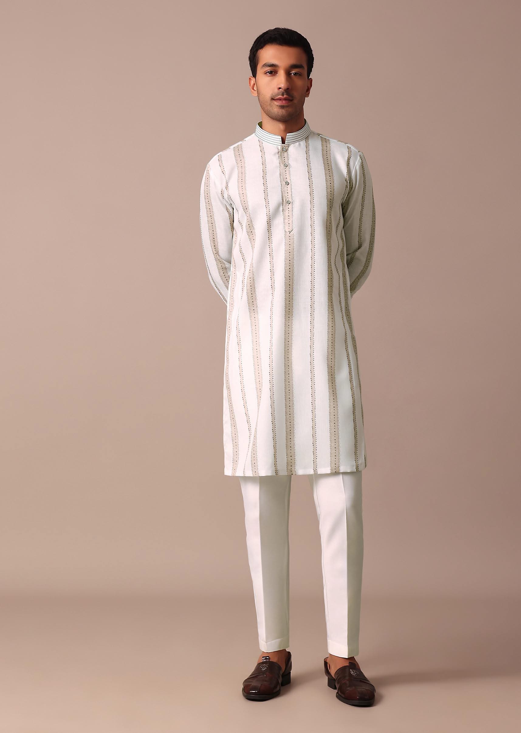 off_white_printed_kurta_with_embroidery-sg214880_8_98e0f274-66fd-4b0c-98e1-589cc668c972.jpg
