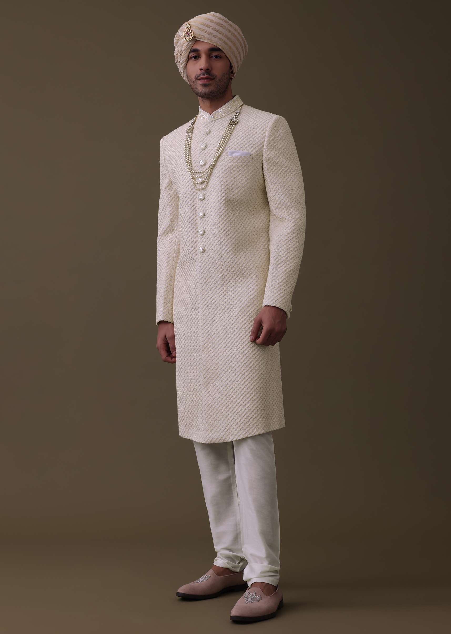 off_white_sherwani-sg134698_5_f3314469-ff87-4544-bc96-4e3810197e93.jpg