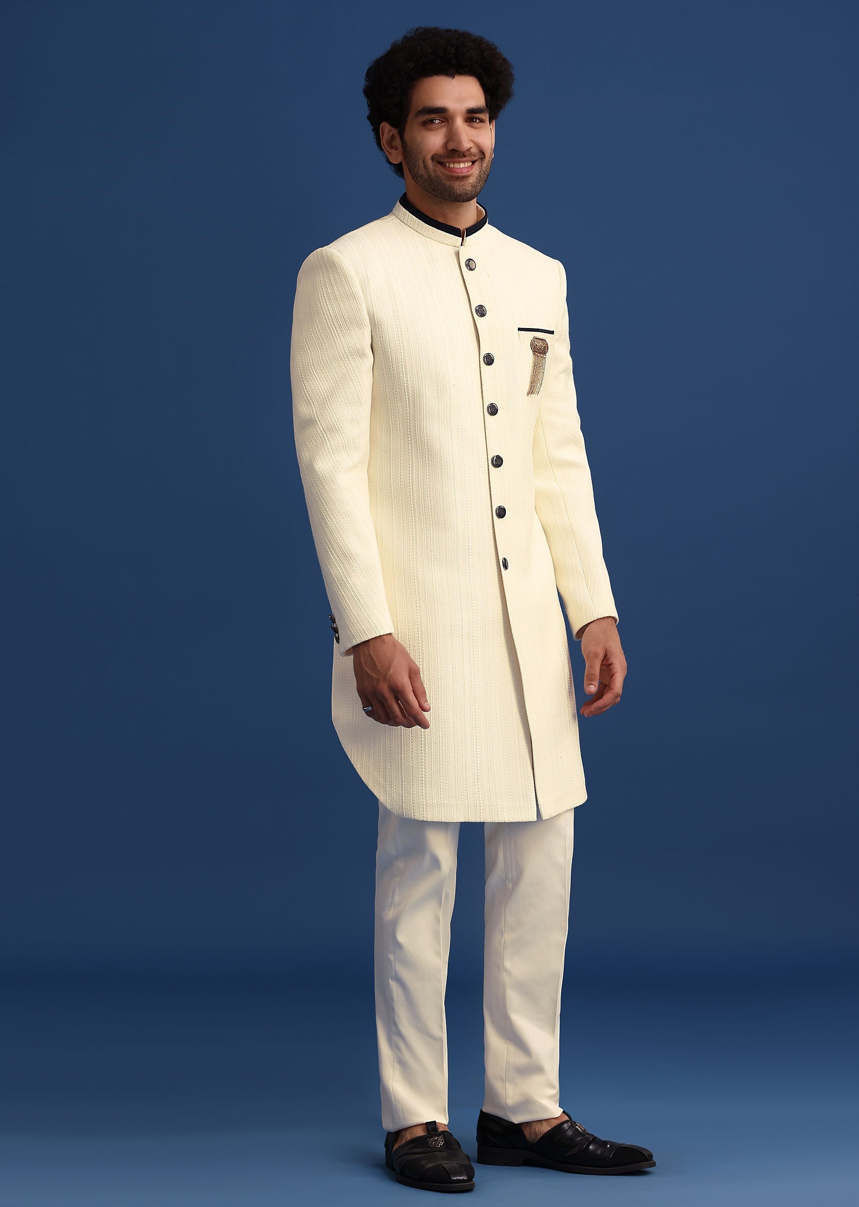 off_white_silk_blend_jodhpuri_set_with_textured_detail-sg258810_3_5a6f6f3b-91f0-4cc4-9f88-a68329946c15.jpg