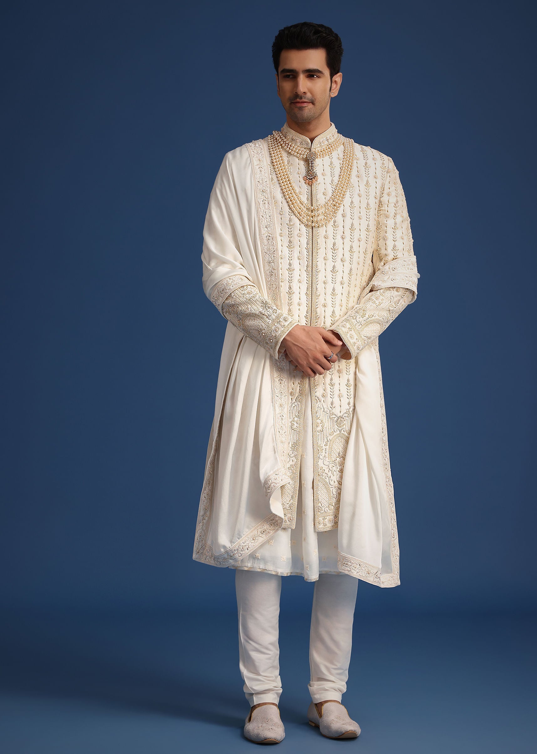 off_white_silk_sherwani_set_with_dupatta-sg259042_5_eec3161f-a631-469e-9f51-6f12ac0db7fe.jpg