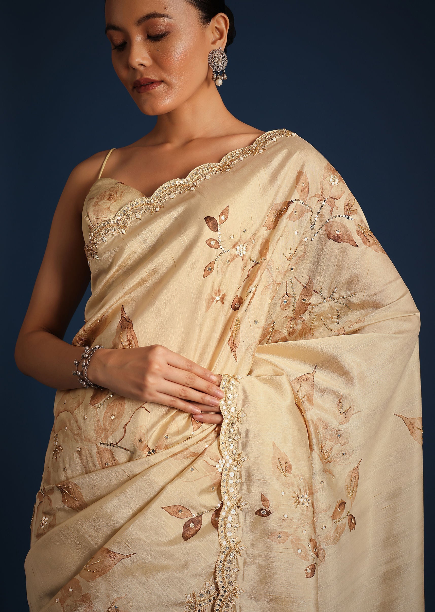 off_white_tussar_silk_floral_print_saree_with_mirror_work-sg257836_3_5f1427ed-4f54-4aaf-bf0b-6fce0965bc2b.jpg