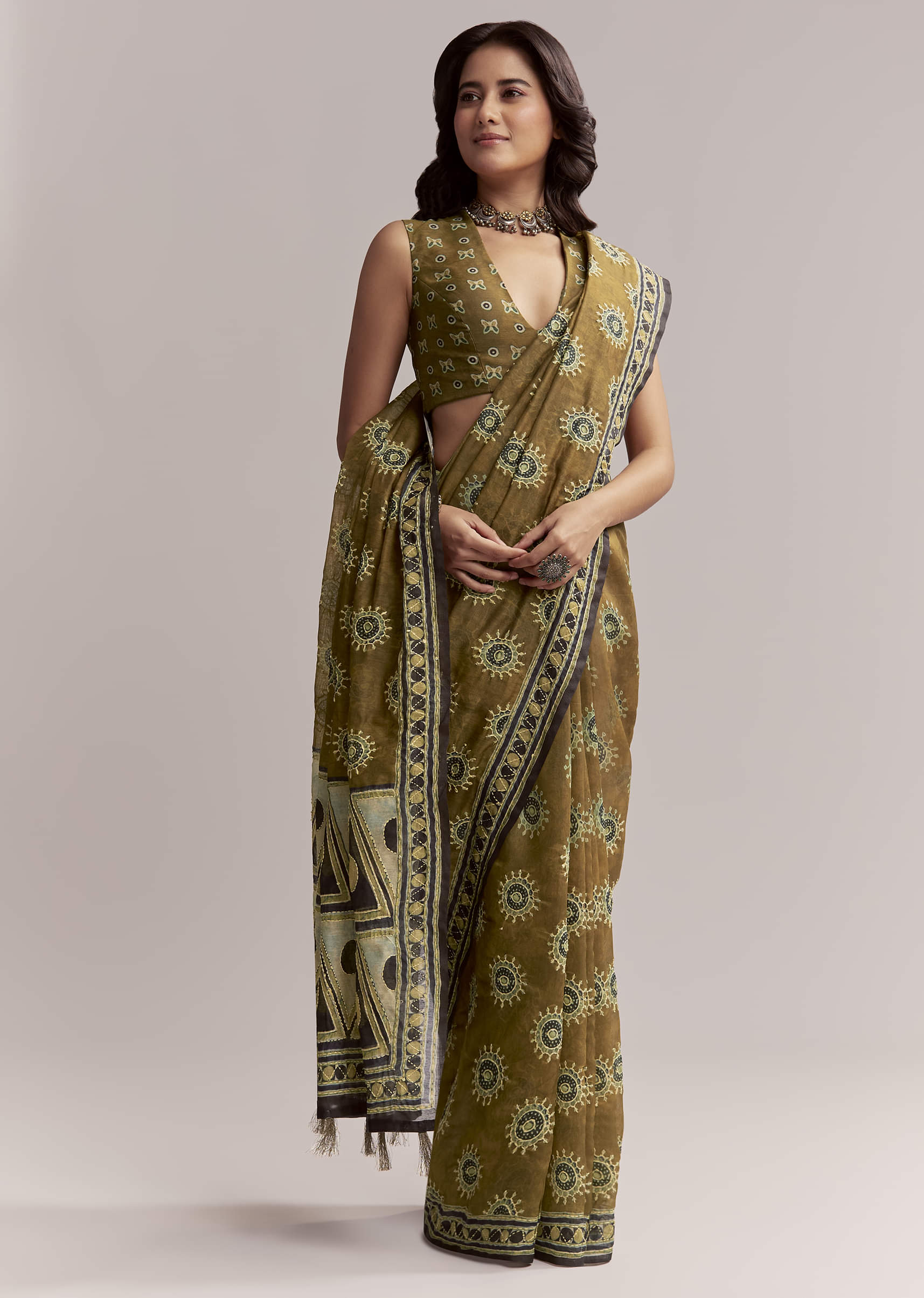 olive-brown-linen-printed-saree-with-handcrafted-ajrakh-print-sg312212-3.jpg