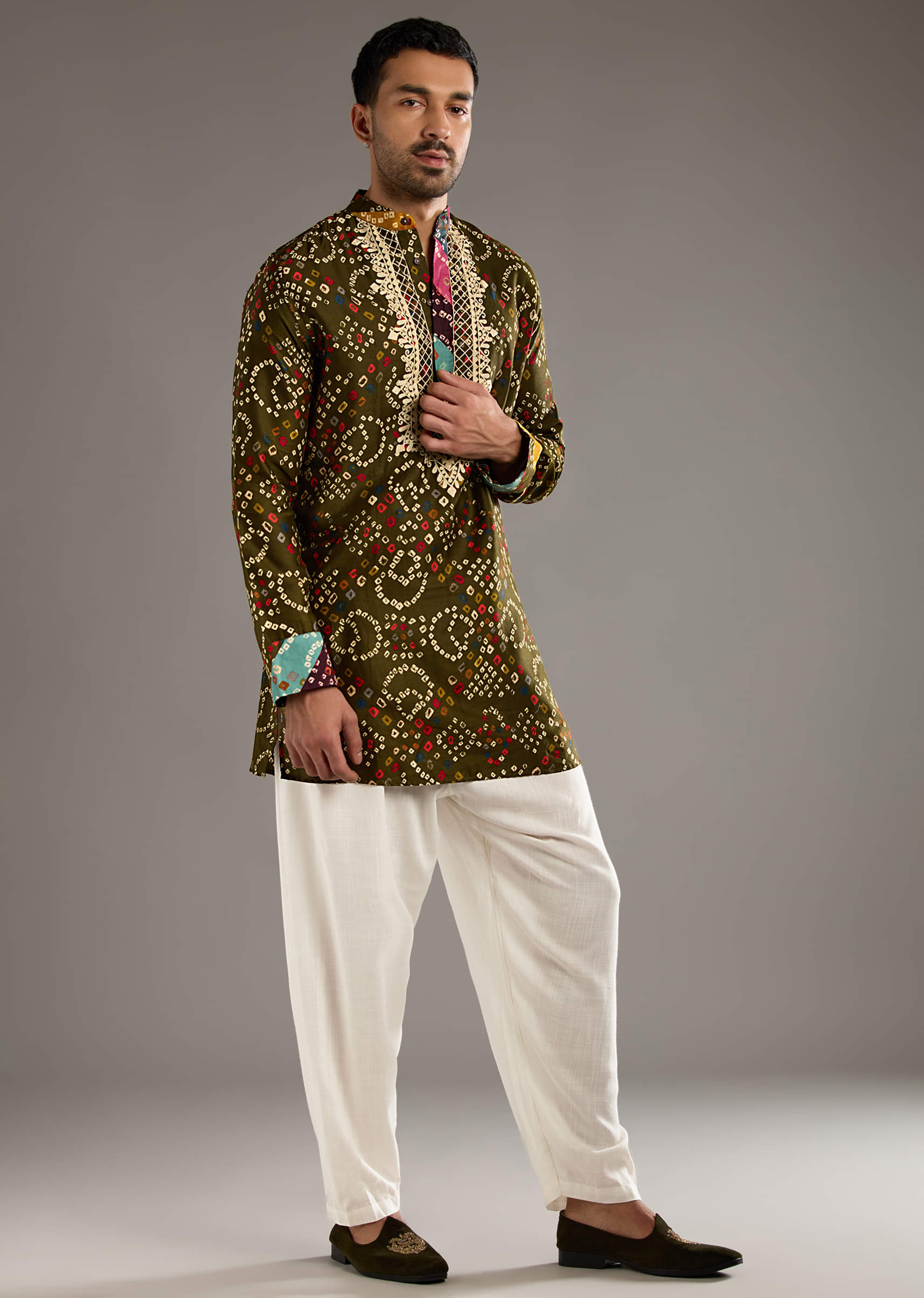 olive-cotton-silk-kurta-set-for-men-with-hand-dyed-bandhani-print-sg359284-3.jpg