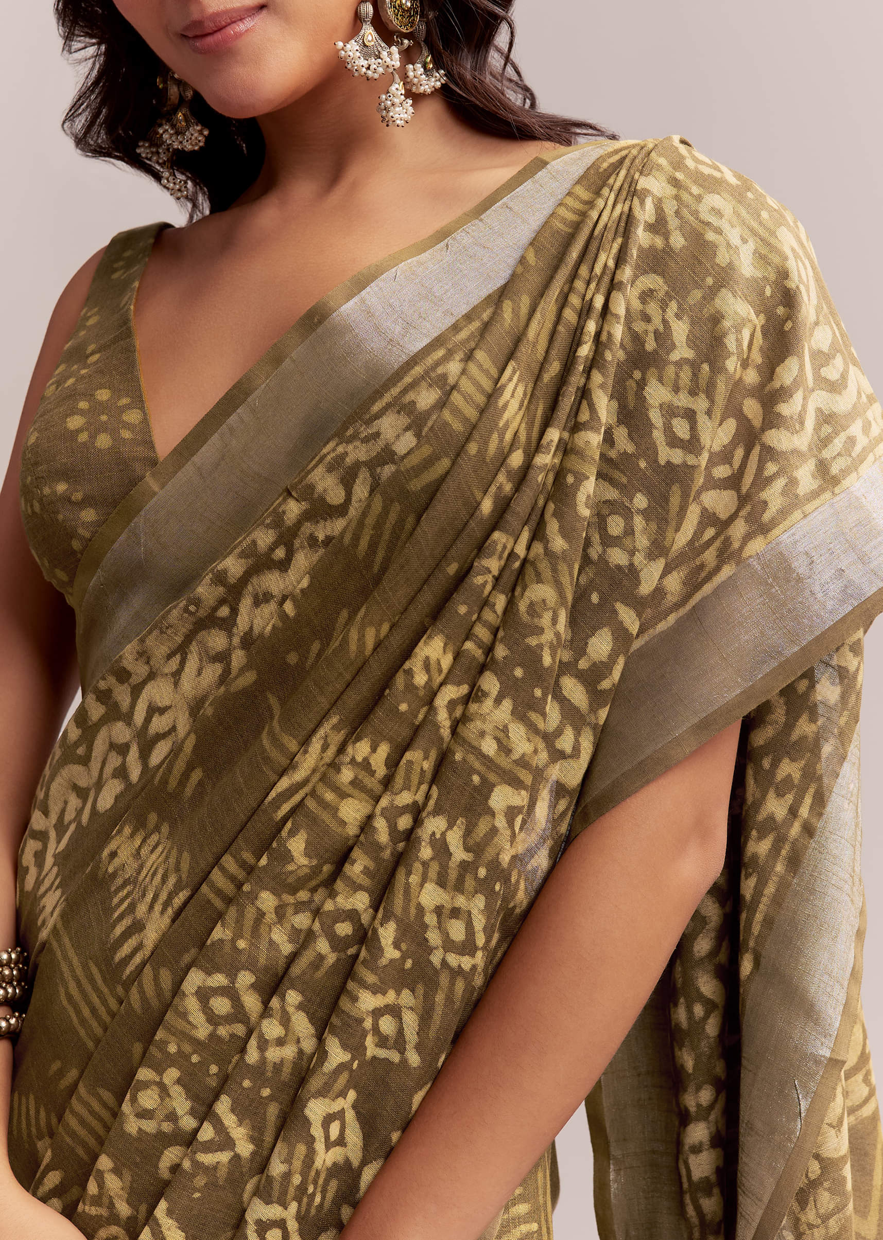 olive-green-linen-printed-saree-with-heritage-ajrakh-geometric-print-sg311982-2.jpg