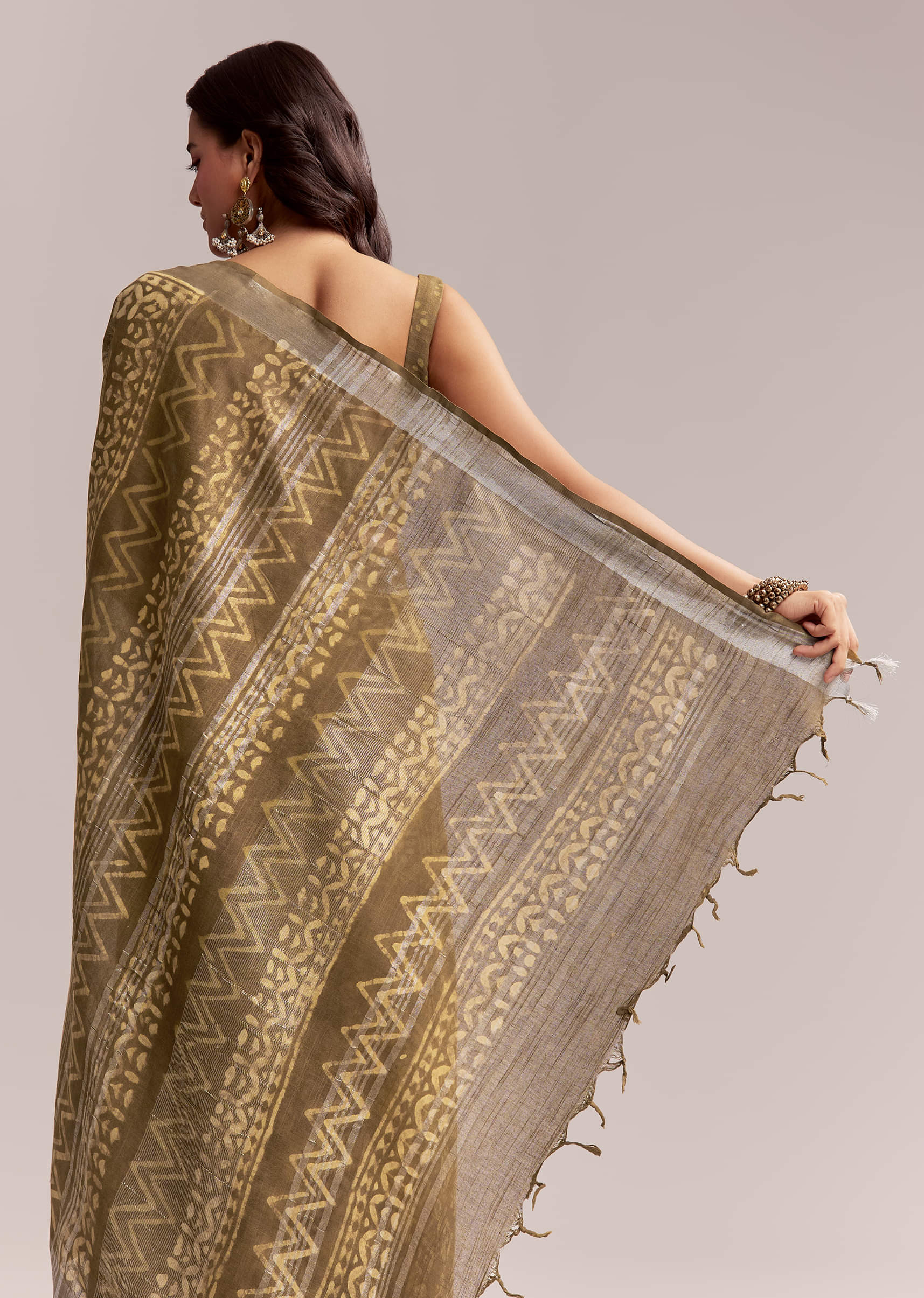olive-green-linen-printed-saree-with-heritage-ajrakh-geometric-print-sg311982-4.jpg