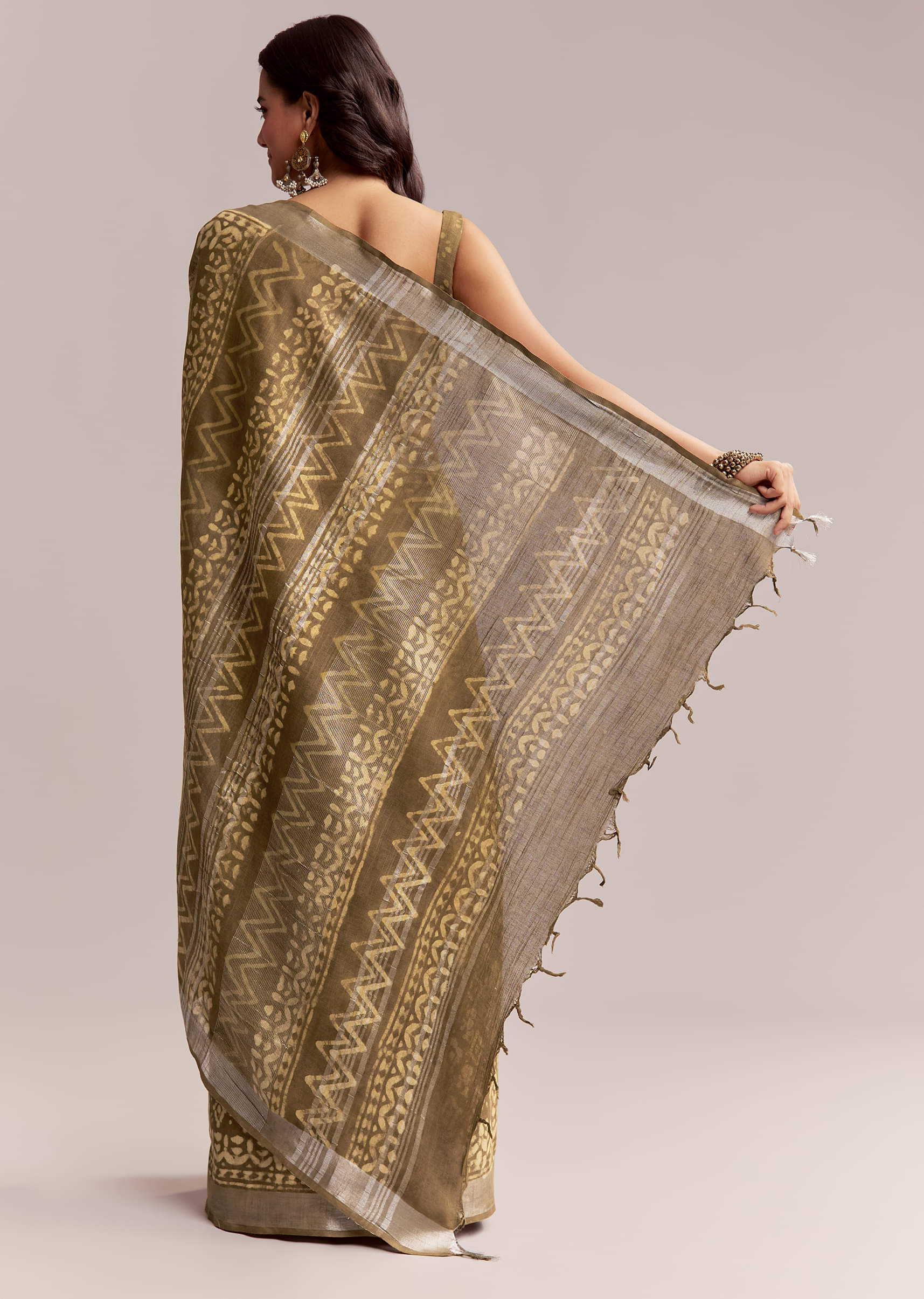 olive-green-linen-printed-saree-with-heritage-ajrakh-geometric-print-sg311982-6.jpg