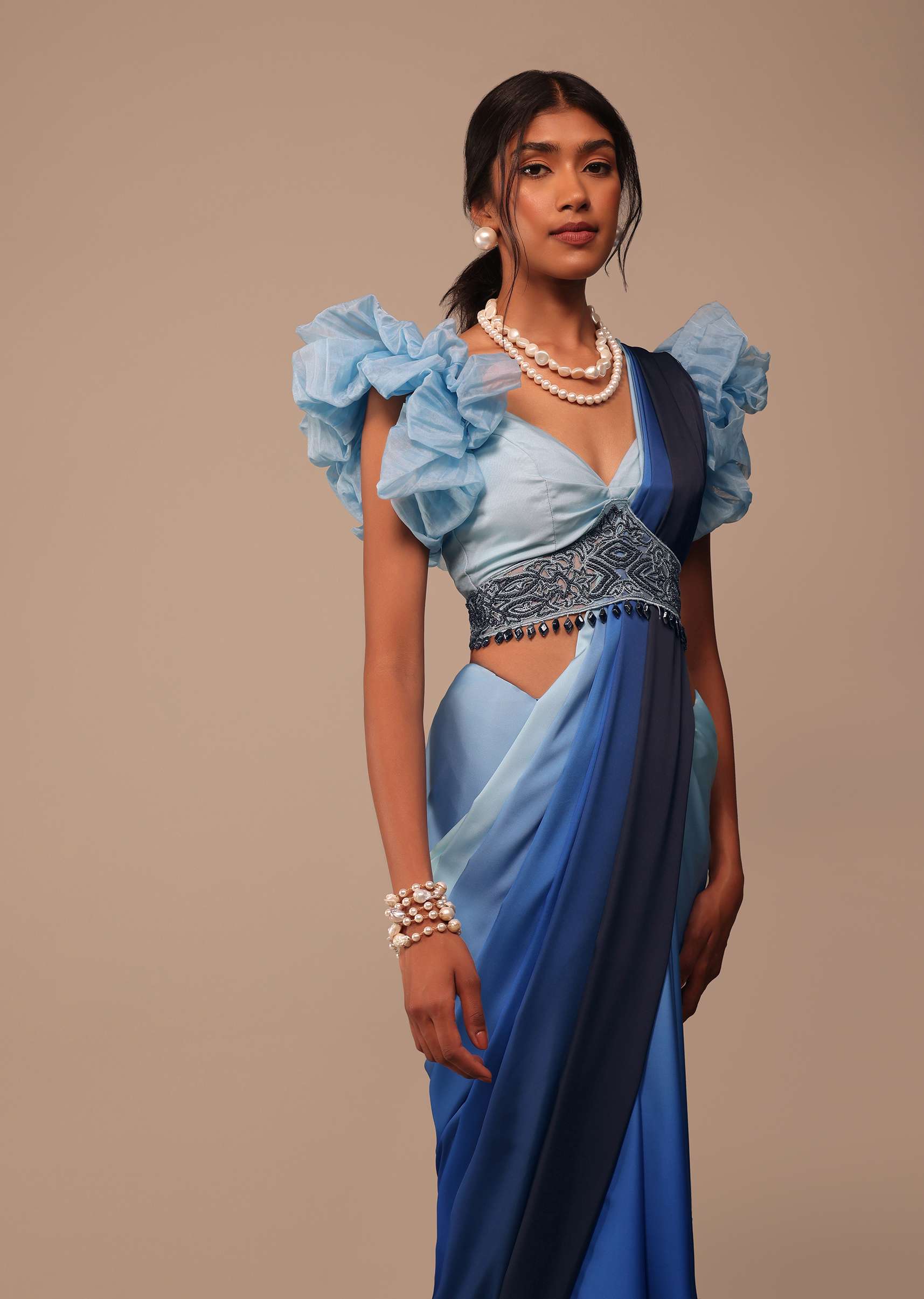 ombre_blue_satin_saree-sg167108_6_67496319-0e65-426e-8e4e-238c96058a25.jpg