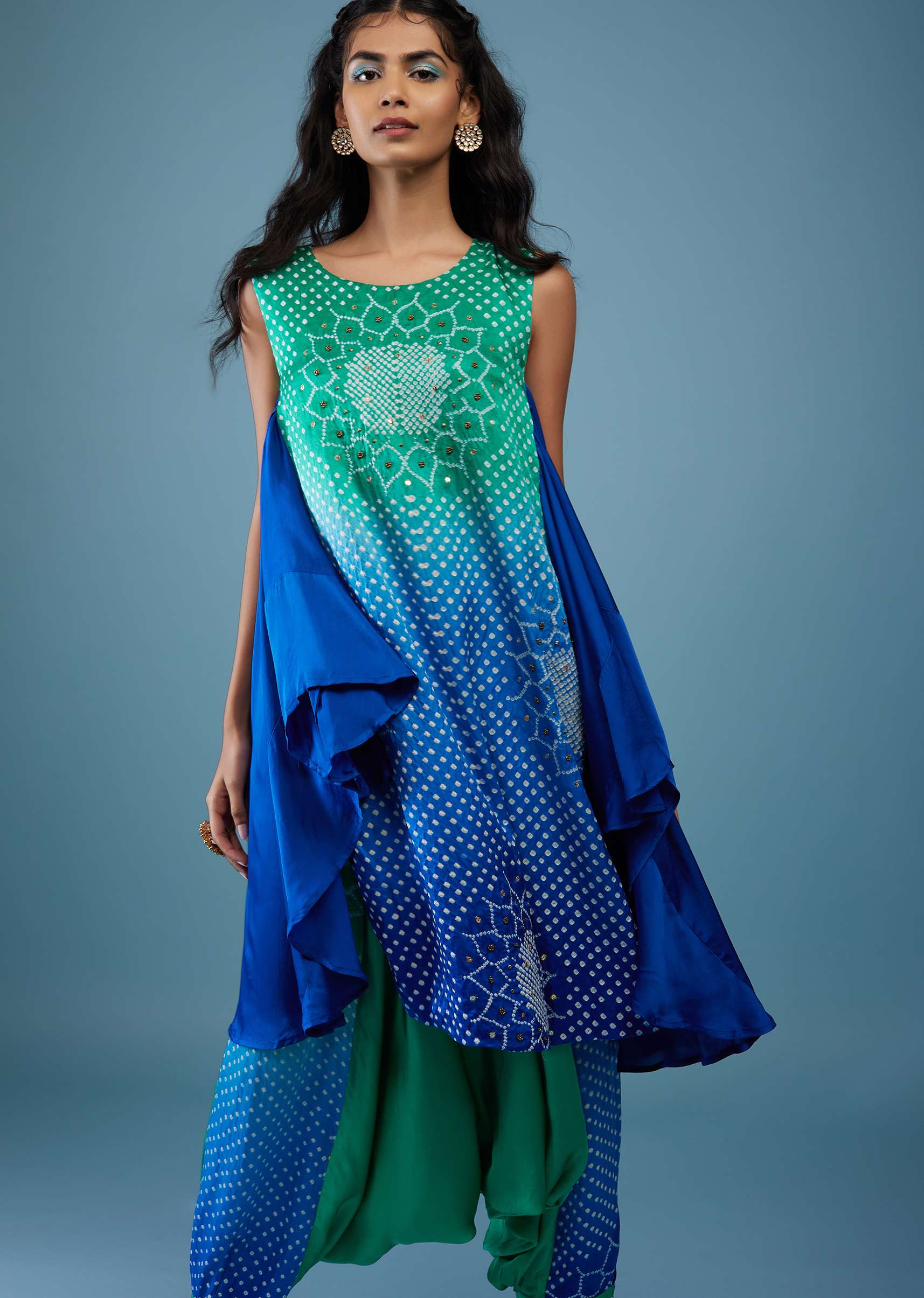 ombre_shaded_princess_blue_and_peacock_green_wit_cowl_dhoti_-sg127472_11_53f0b197-2d31-4cfd-9689-8c324032aabd.jpg