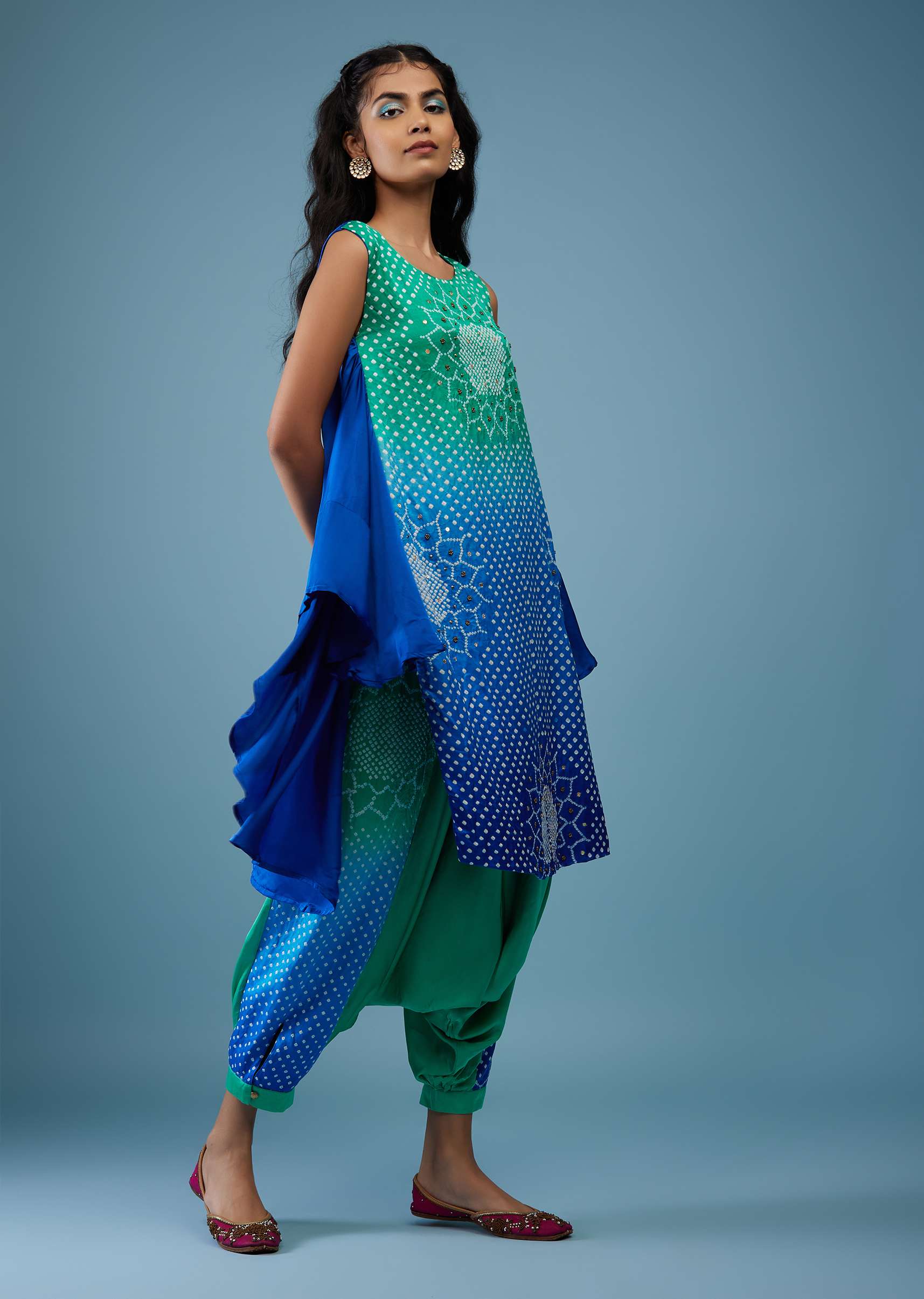 ombre_shaded_princess_blue_and_peacock_green_wit_cowl_dhoti_-sg127472_16_d06af3db-cc10-4023-9875-4b13efba9b5a.jpg