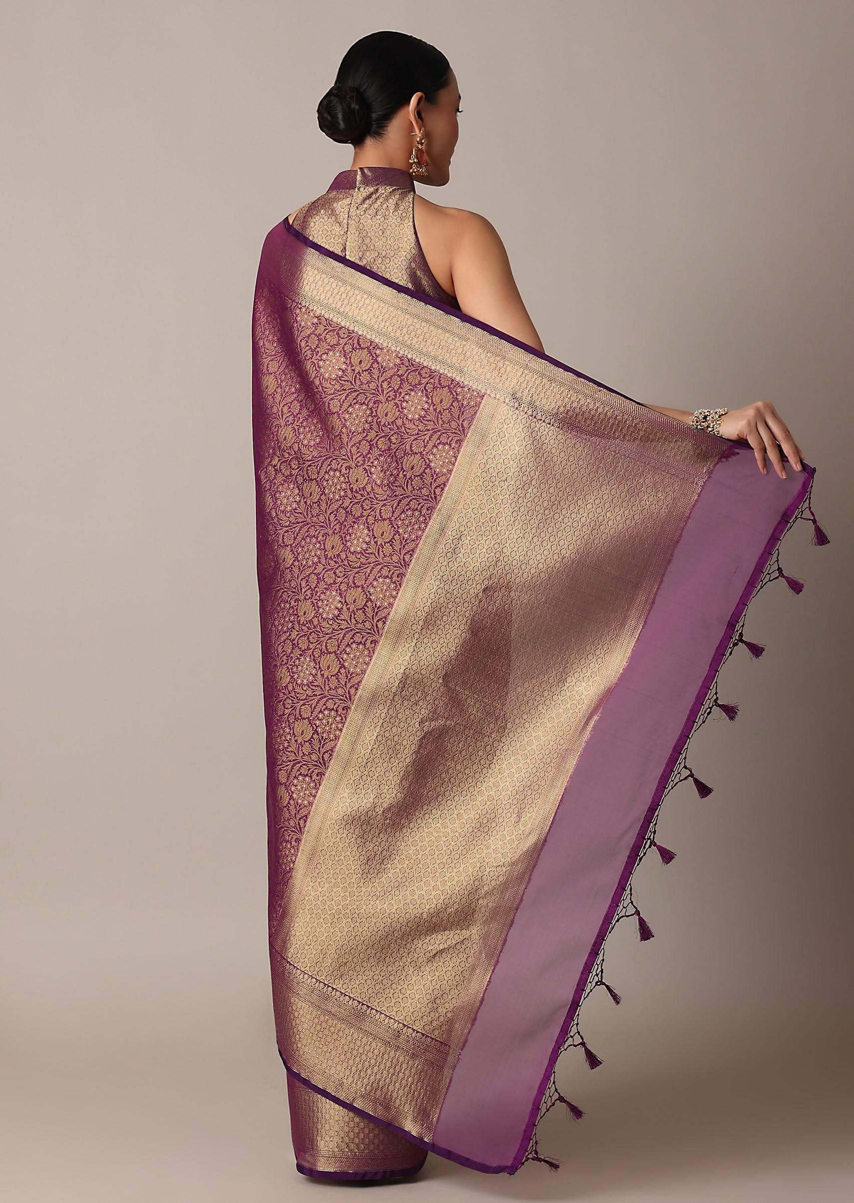 onion_pink_banarasi_tunchui_silk_saree_with_tassels_and_unst-sg212913_4_ac23bf21-75fa-4c59-9e1e-b105b66bf274.jpg