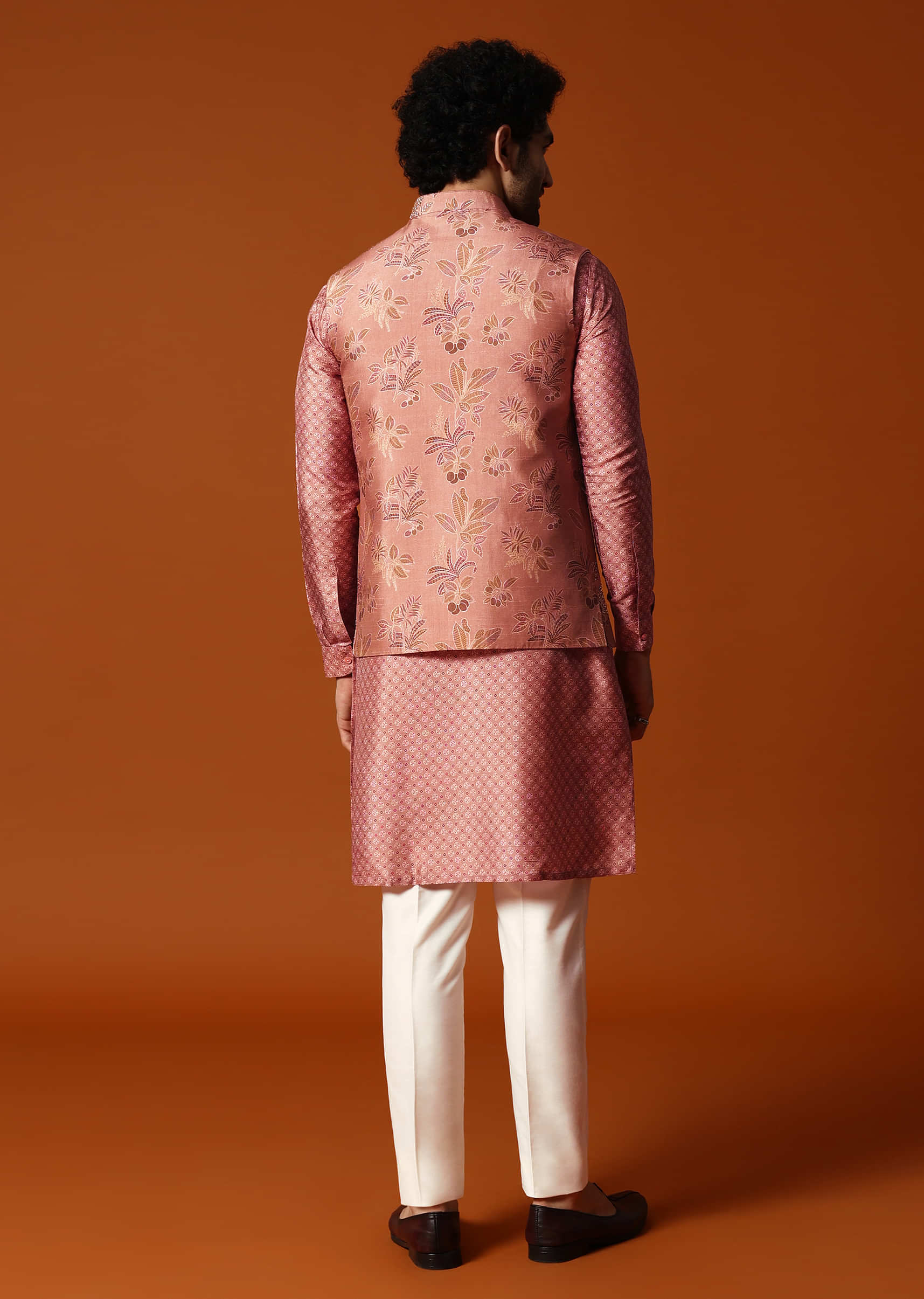 onion_pink_kurta_jacket_set_for_men-sg228206_7_5f9a6abd-4342-40eb-ba7e-11b2e4b10f1c.jpg