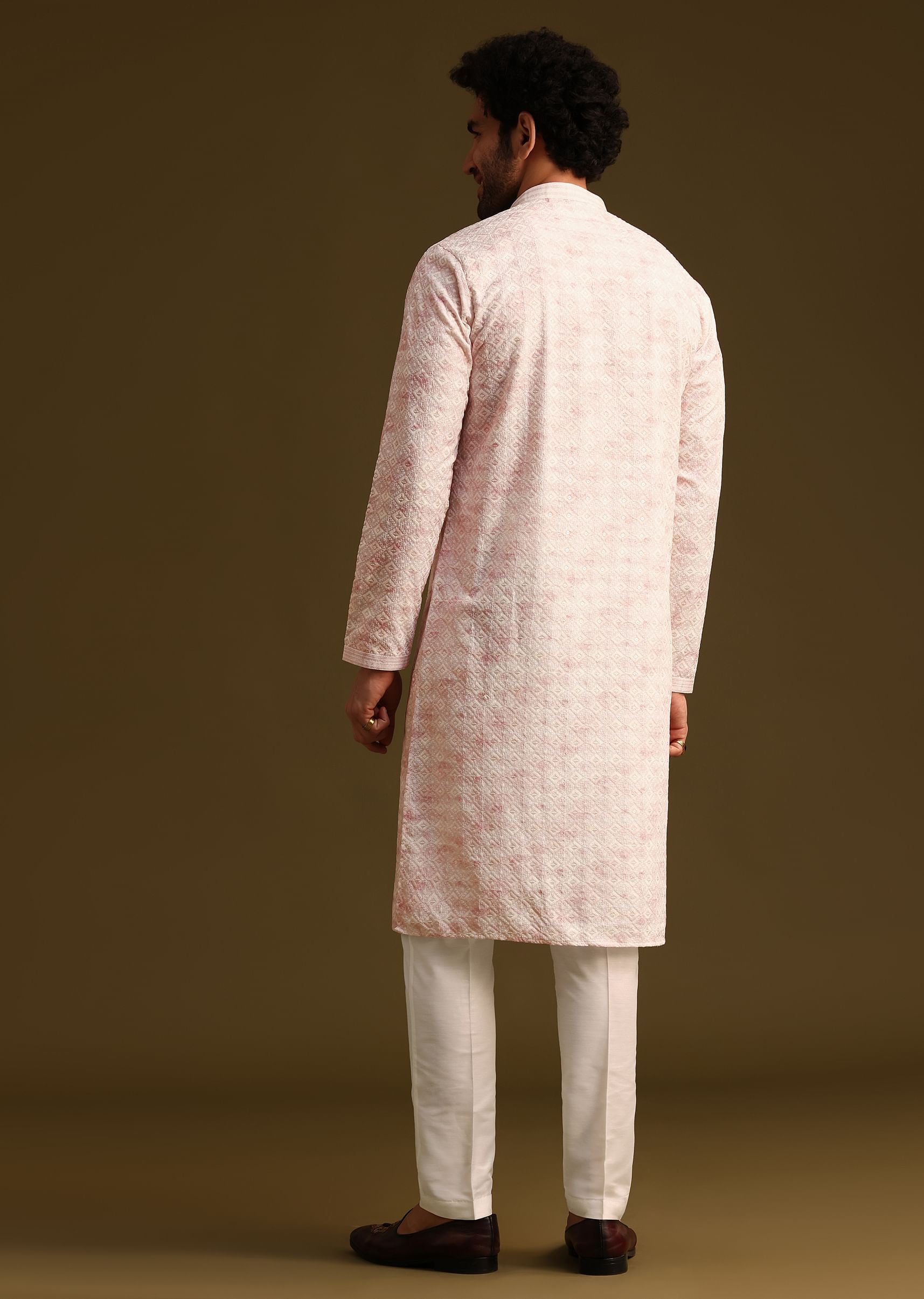 onion_silk_schiffli_work_kurta_and_pant-sg244881_3_a2bc3131-ef9d-4018-bf72-791d0ac71c7d.jpg