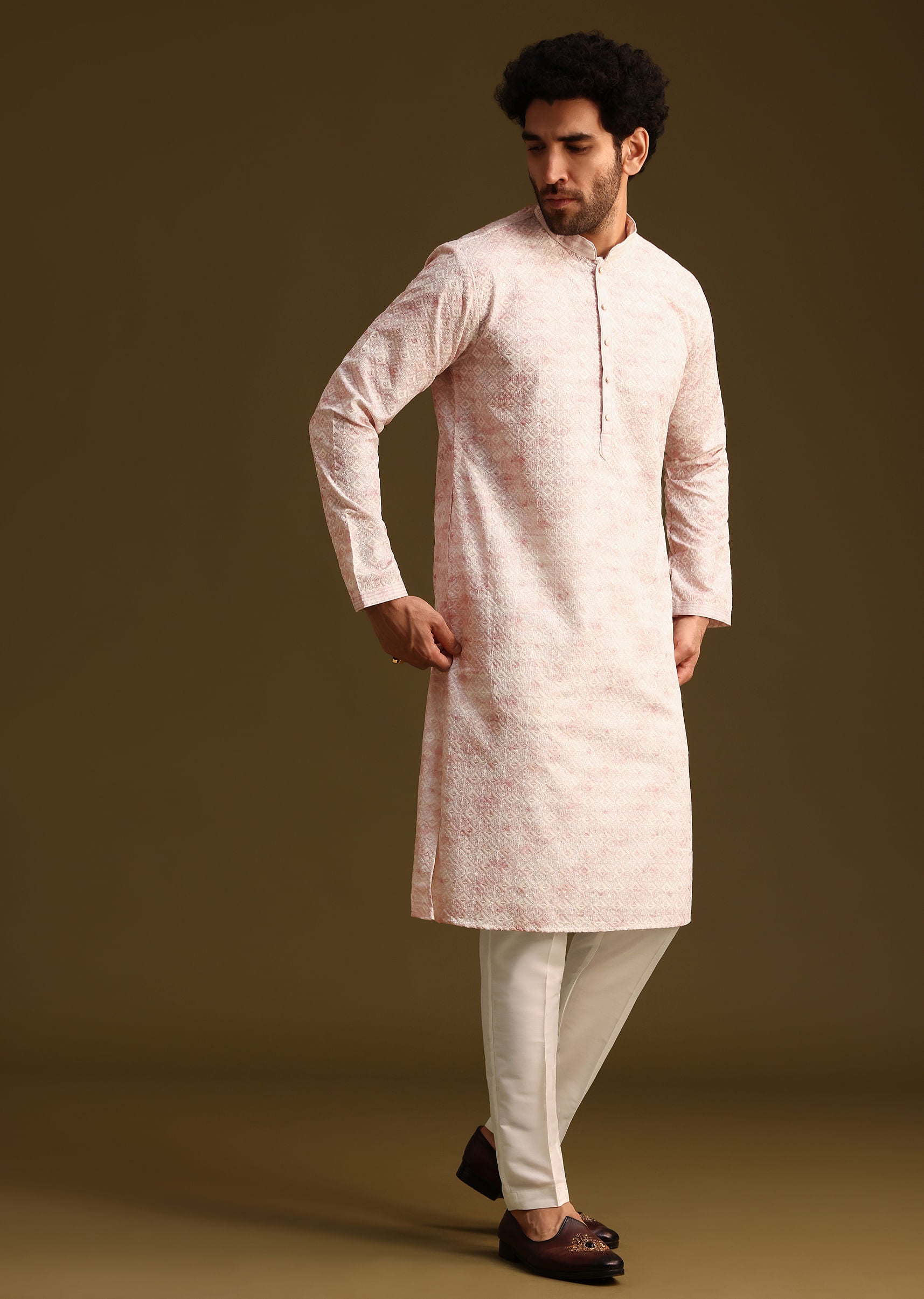 onion_silk_schiffli_work_kurta_and_pant-sg244881_7_9859d6f3-6fba-4b9e-b6d9-babac6d2dbe0.jpg