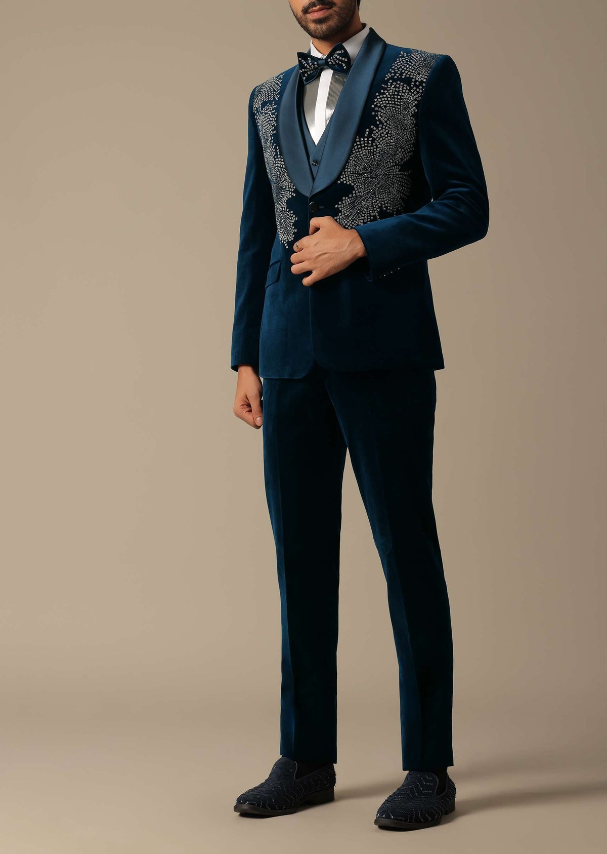 opulent_blue_velvet_tuxedo-sg203170_7_b6254502-b715-4e0c-aedf-1c8e85bcbe96.jpg