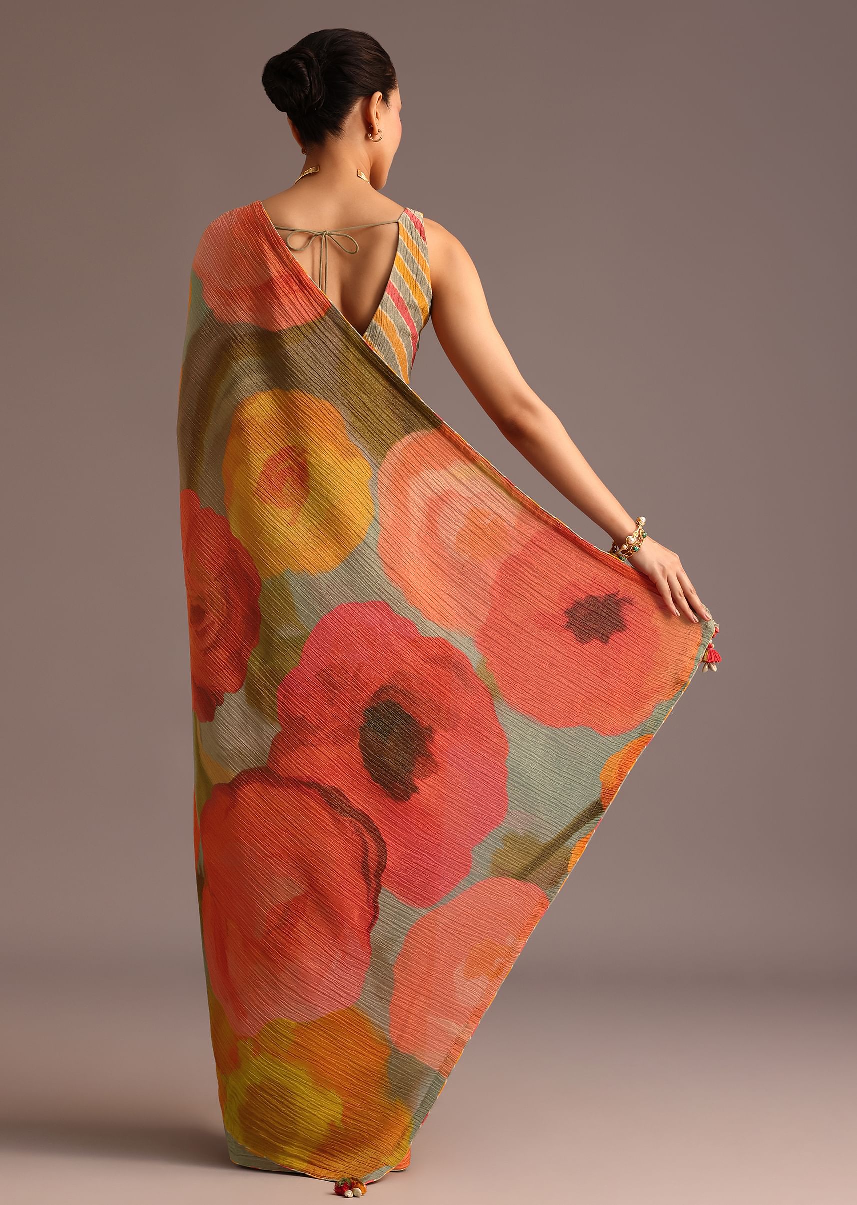 orange-abstract-printed-crush-saree-sg257829_6_2a61f6fe-5cd6-4ea1-a29a-a0d5862b3f9b.jpg