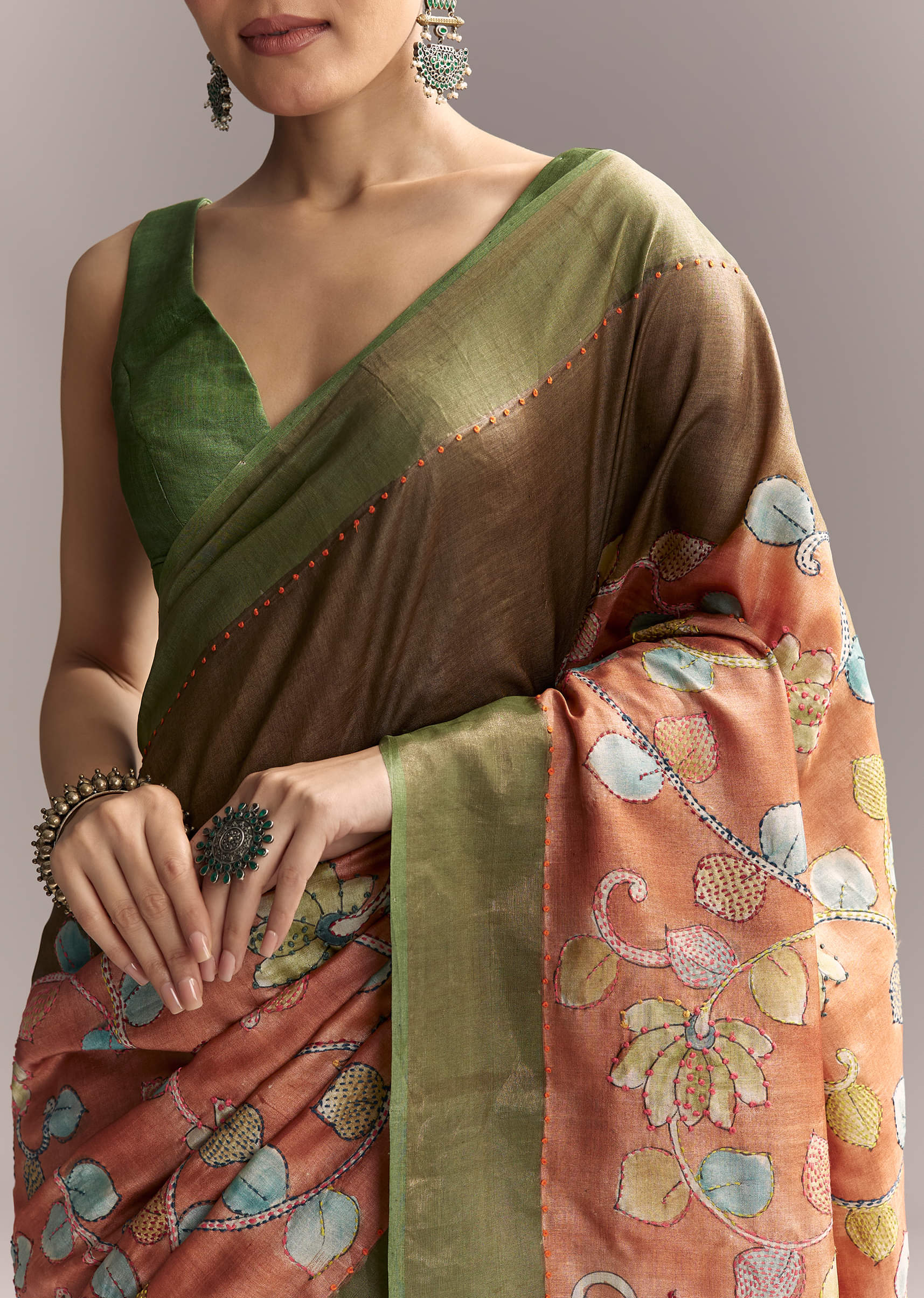 orange-cotton-saree-with-hand-painted-motifs-and-green-border-sg317774-2.jpg