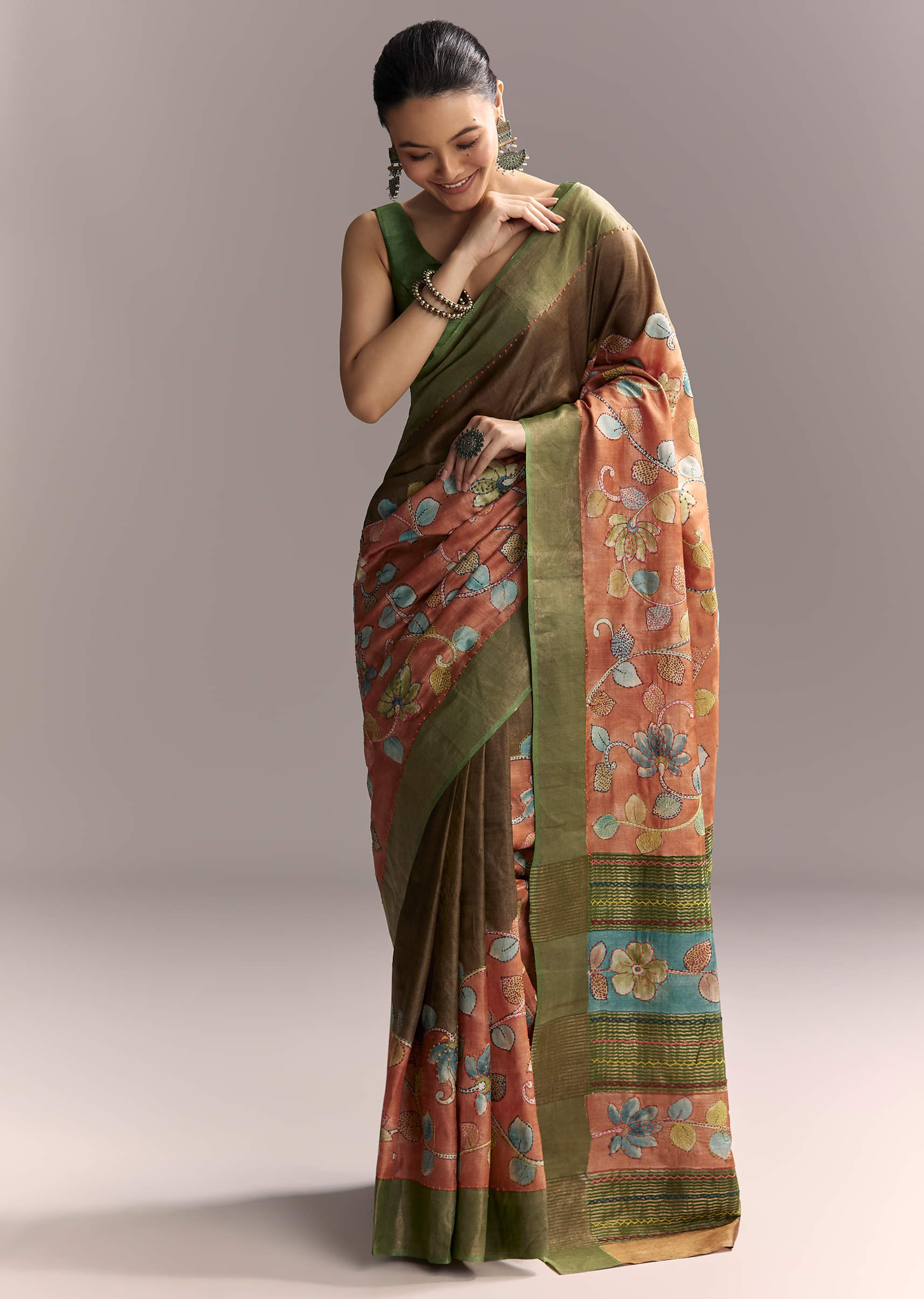 orange-cotton-saree-with-hand-painted-motifs-and-green-border-sg317774-3.jpg