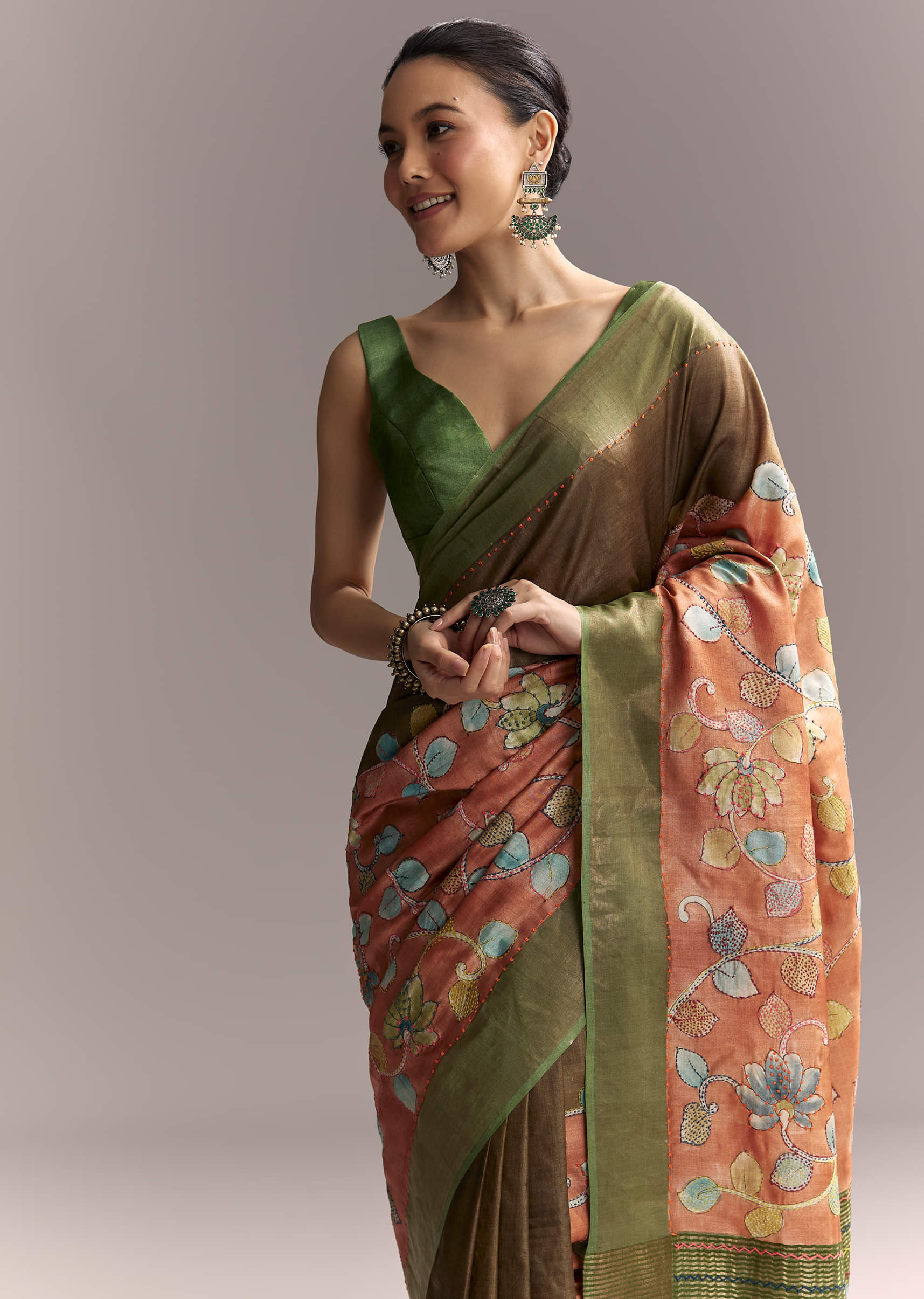 orange-cotton-saree-with-hand-painted-motifs-and-green-border-sg317774-5.jpg