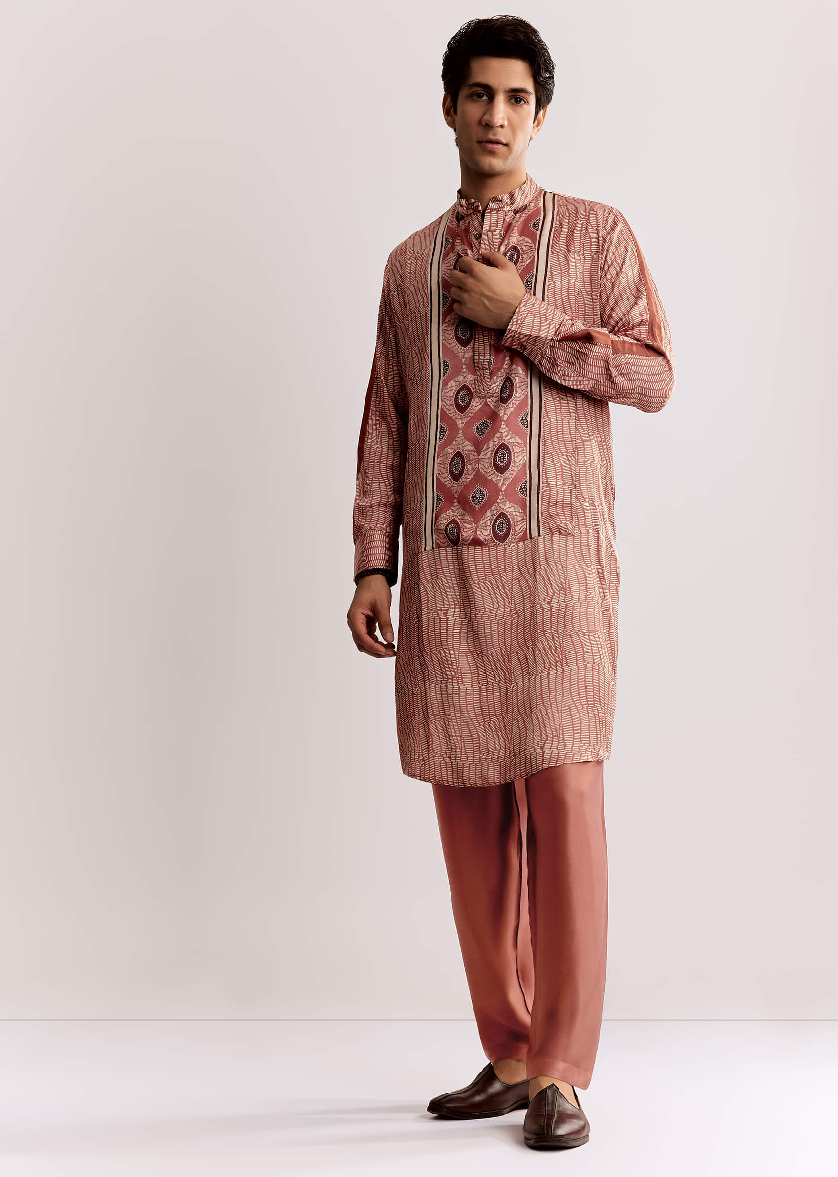orange-silk-kurta-set-with-ajrakh-print-sg318143-4_cdece0b7-d5a8-424a-b276-e581d75e36d0.jpg