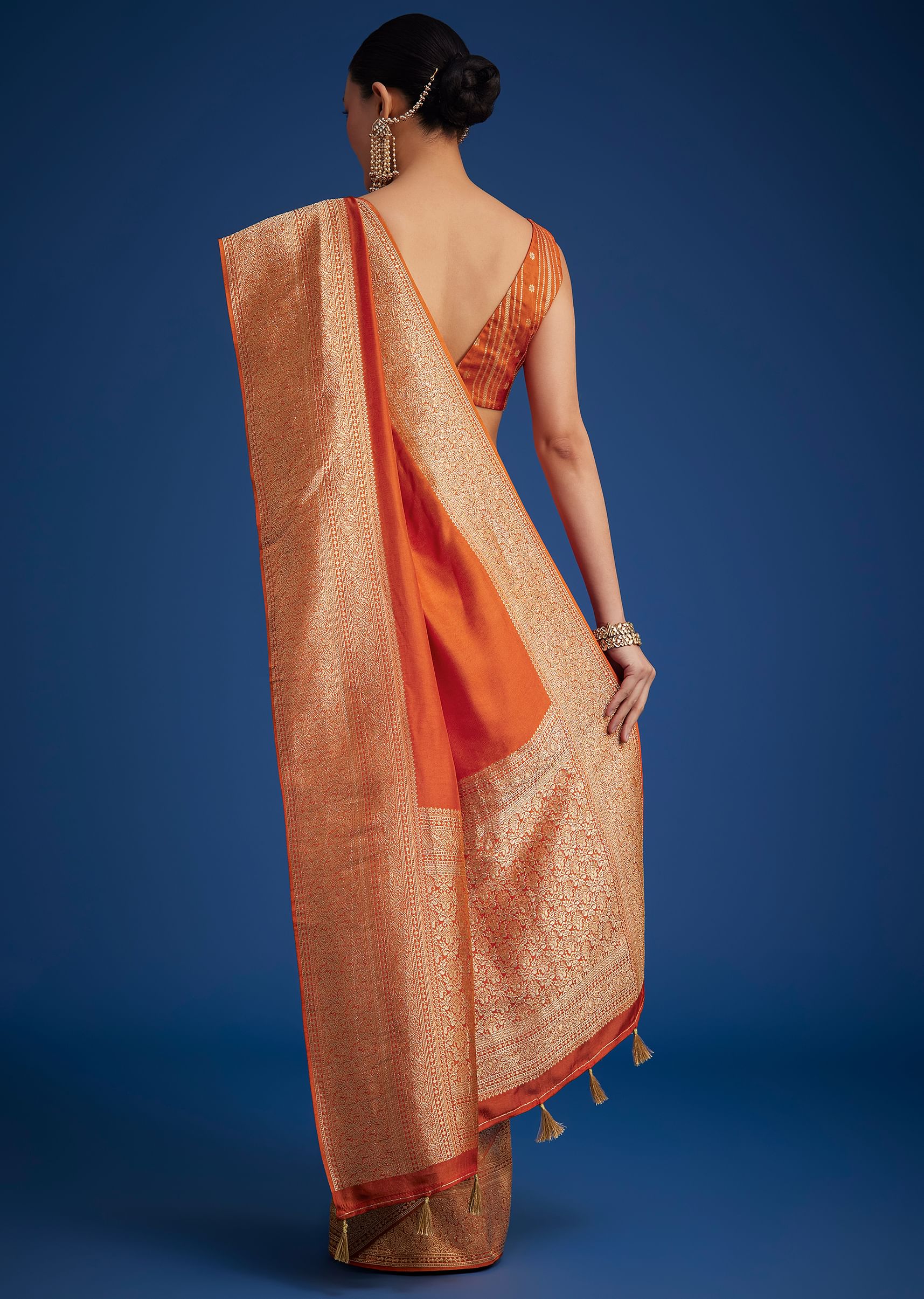 orange_dola_silk_saree_with_zari-sg276479_8_aa1d44fd-fabc-4f56-88e0-32932004e302.jpg