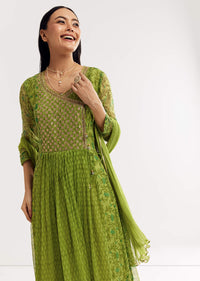 parrot-green-floral-chiffon-anarkali-kurta-set-with-dupatta-sg205445-1_6ebeb732-d274-458d-8e45-e76e3fa5d4c3.jpg