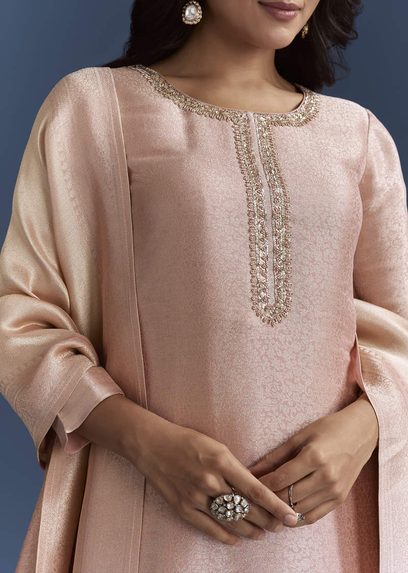 peach-banarasi-tissue-kurta-set-with-zardosi-neckline-sg325158-2_f92a1a71-6a33-45c4-8409-87499915b591.jpg