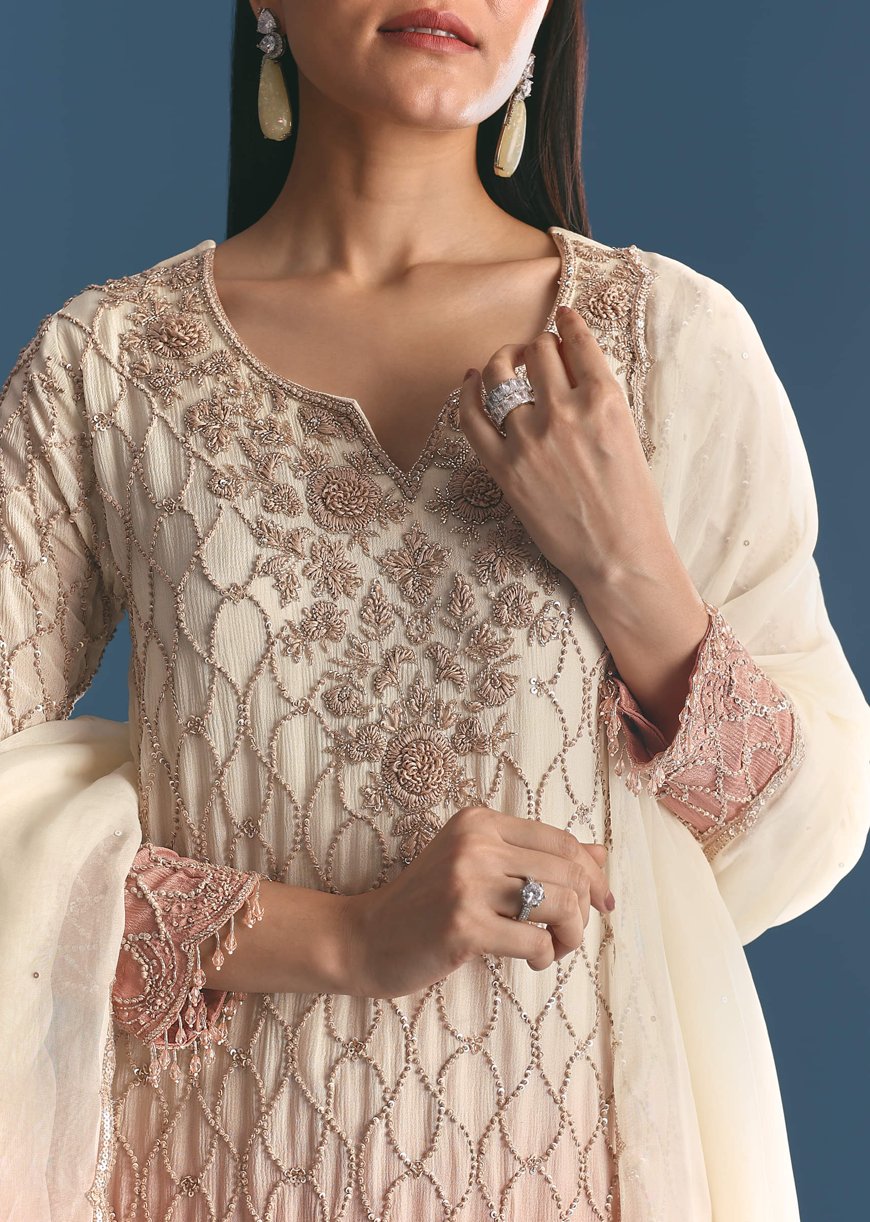 peach-chinon-ombre-kurta-palazzo-suit-with-sequins-threadwork-sg271112-2_2d379f37-89c2-45a4-8c0f-29a04a5f28f2.jpg