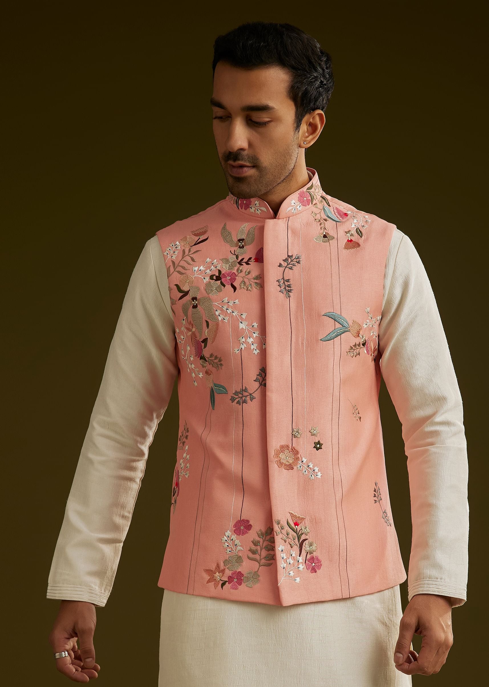 peach-cotton-silk-kurta-set-with-aari-work-jacket-sg309369-1_7a93d123-f280-4635-b325-5039de13e428.jpg