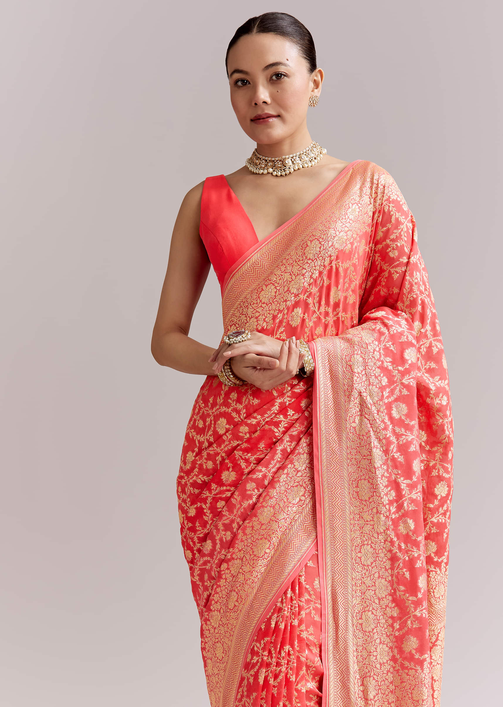 peach-georgette-woven-saree-with-floral-jaal-and-heavy-border-sg341881-5.jpg