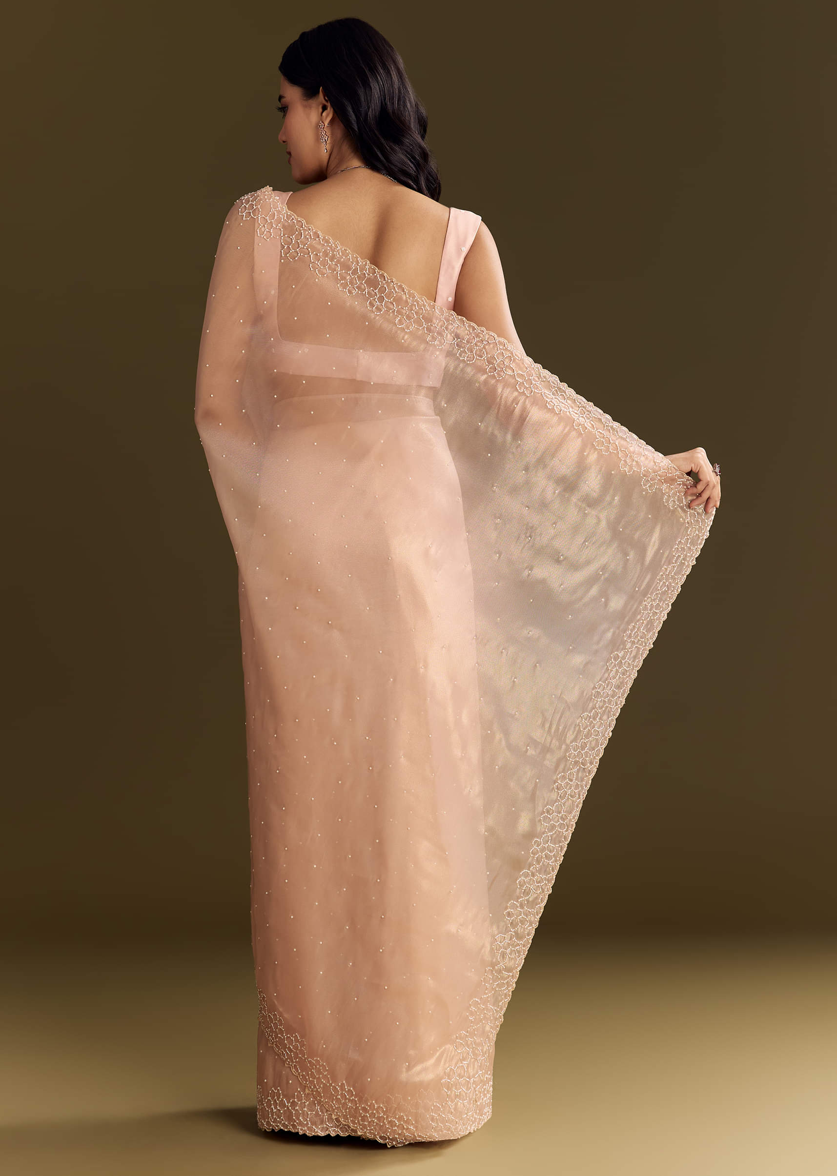 peach-glass-tissue-saree-with-cutdana-and-beads-scallop-border-sg284839-6_c397e3f3-125b-46d8-a48f-ce254dbcd916.jpg