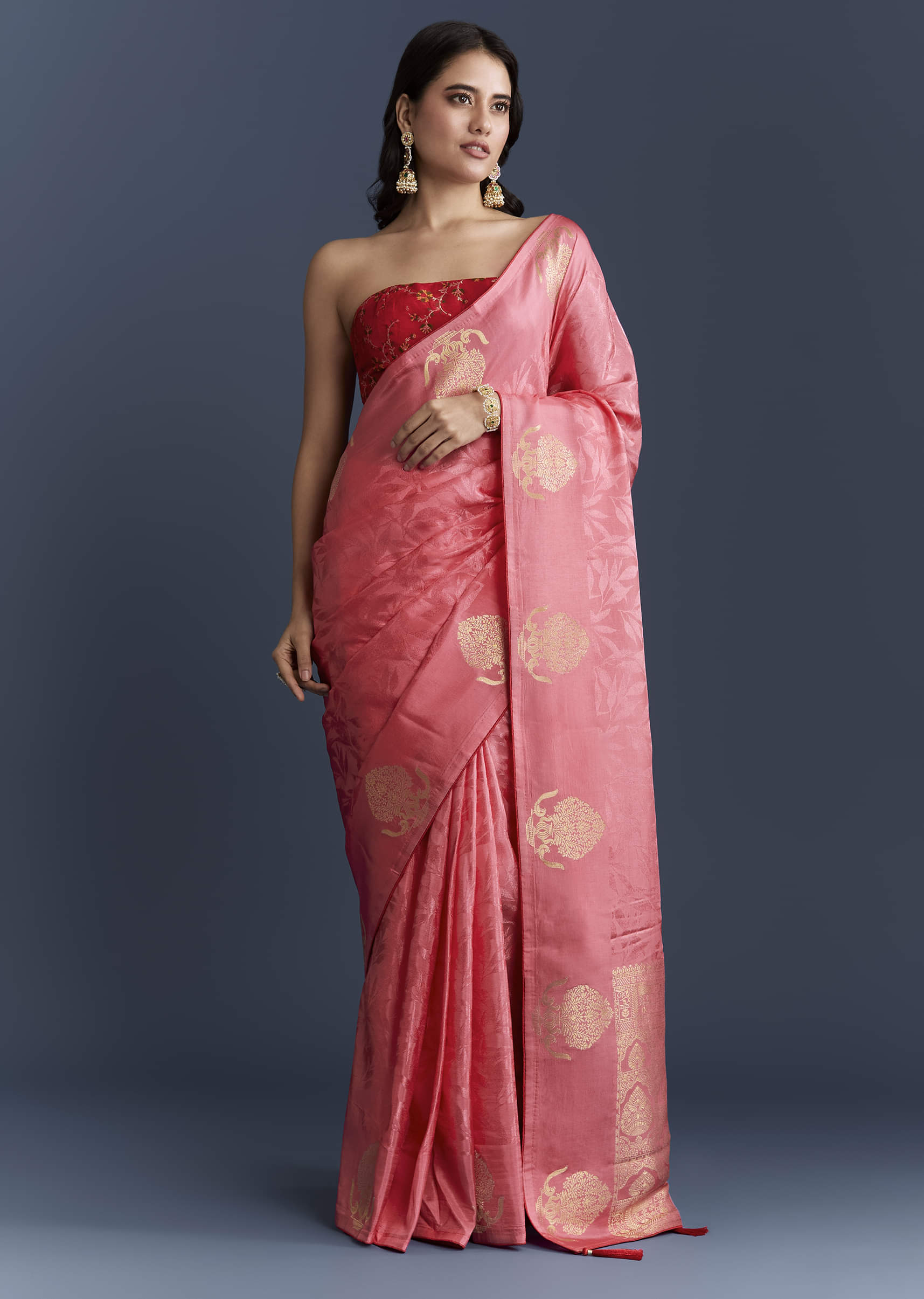 peach-jacquard-woven-saree-with-zari-work-sg350709-1.jpg