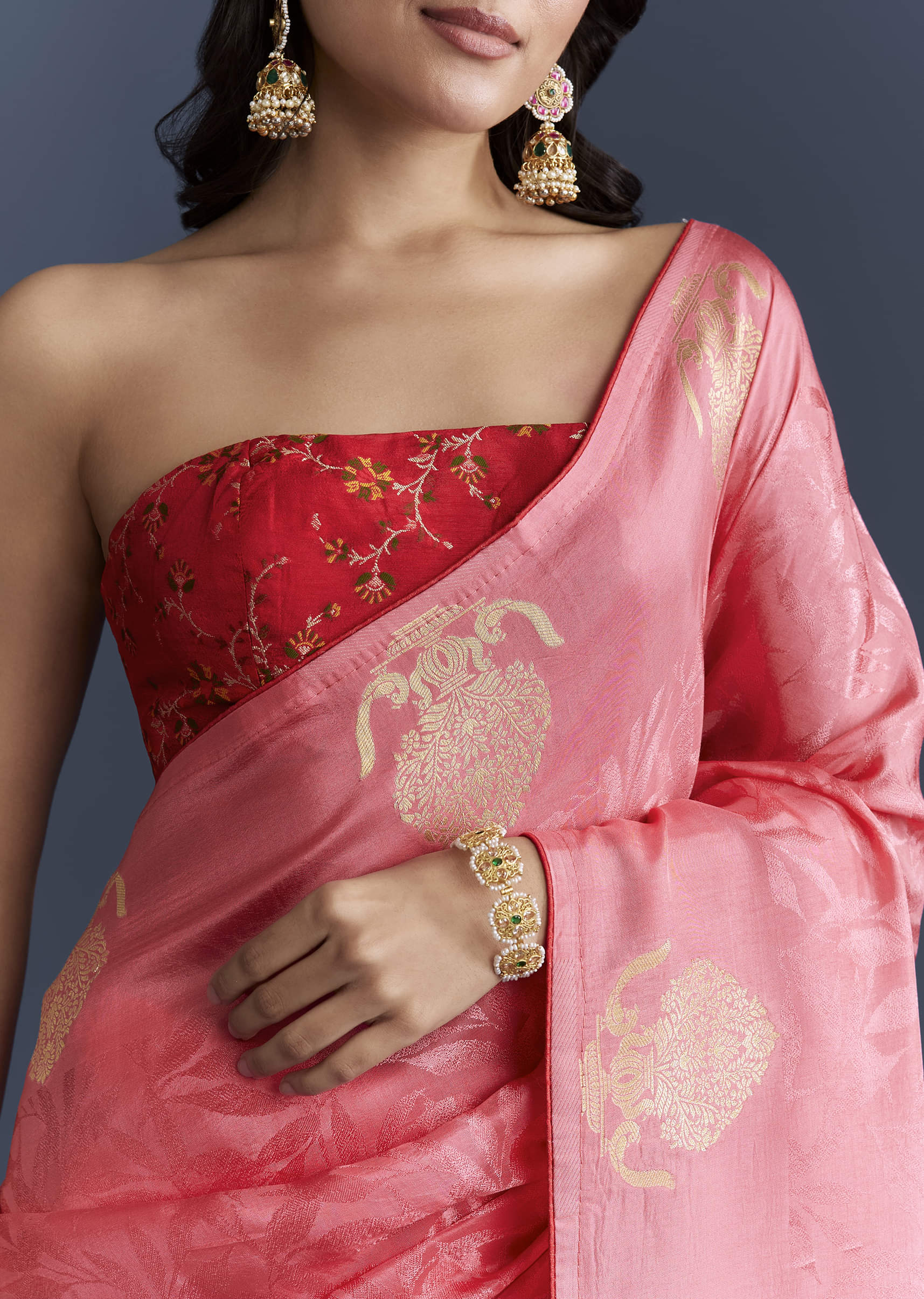 peach-jacquard-woven-saree-with-zari-work-sg350709-2.jpg