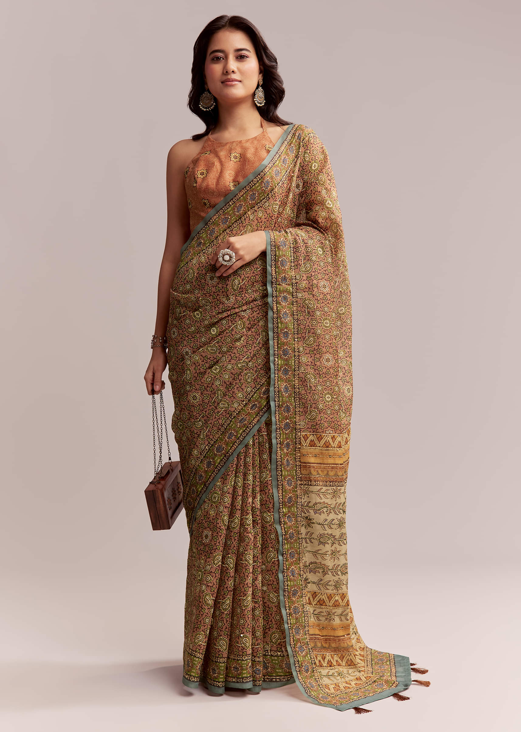 peach-linen-printed-saree-with-authentic-ajrakh-work-sg312214-3.jpg