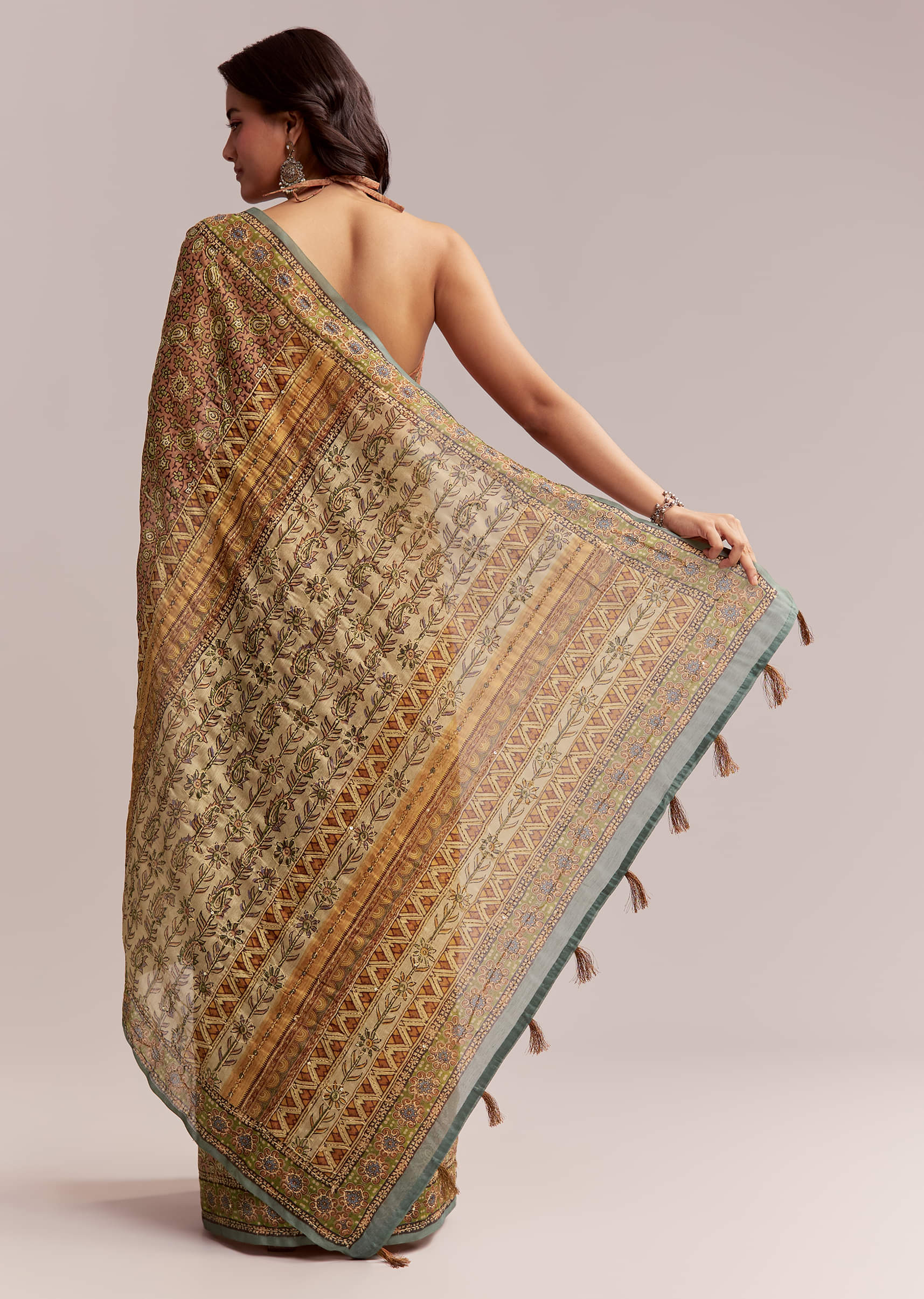 peach-linen-printed-saree-with-authentic-ajrakh-work-sg312214-6.jpg