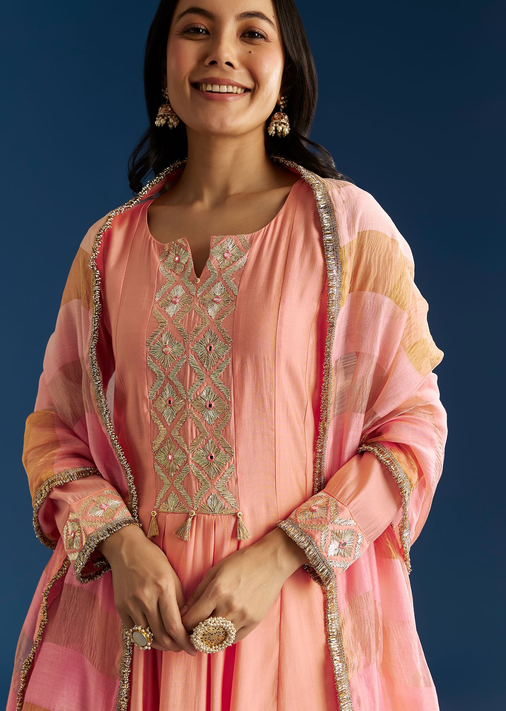 peach-muslin-kurta-set-with-gotta-lace-pant-and-dupatta-sg305563-3_b90530a9-19e5-4f4b-94c8-b3f6c4124587.jpg